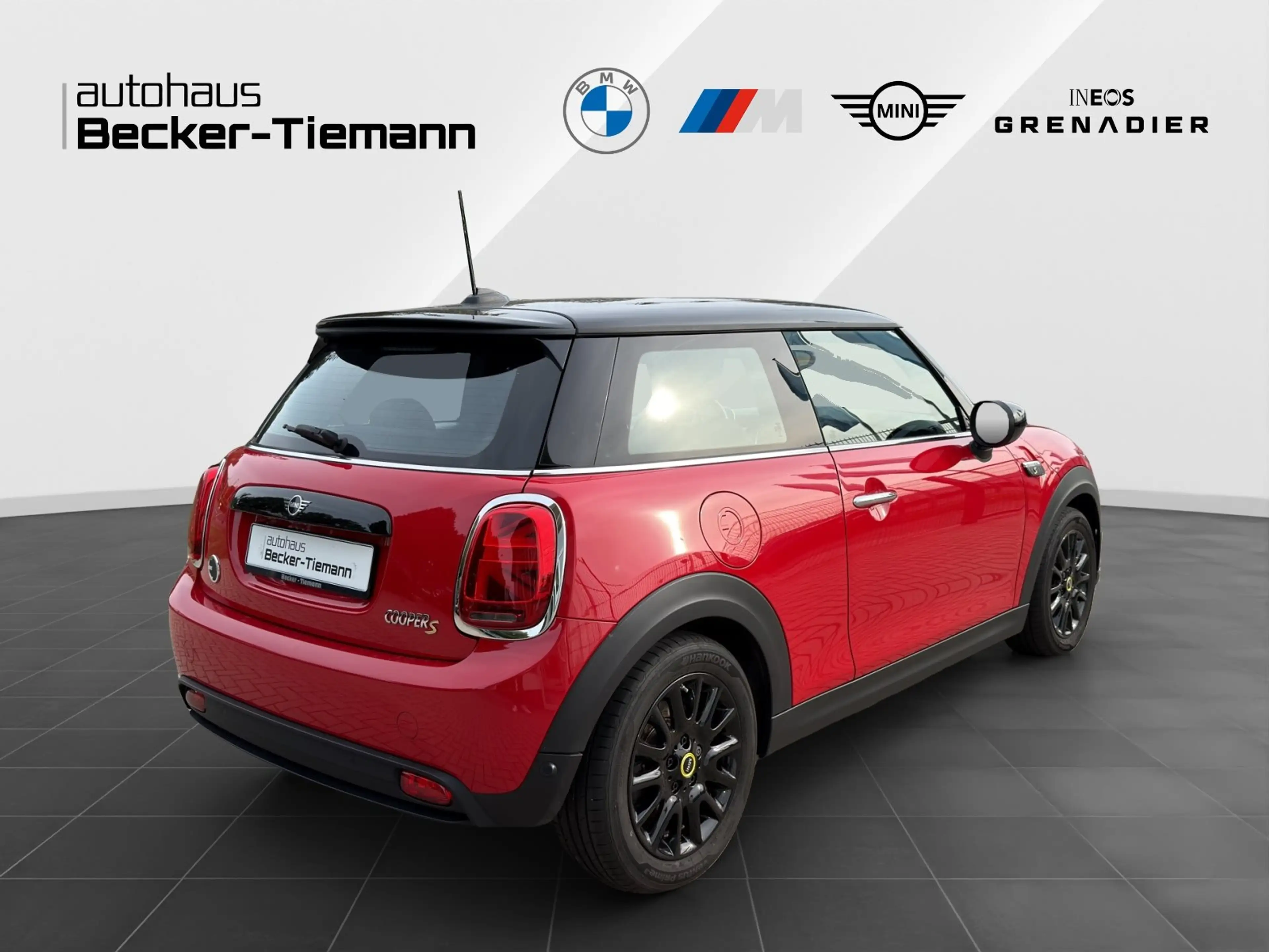 MINI Cooper SE Hatch 16" / DrivAss / DAB / Ambiente / LED / CarPl — photo 6