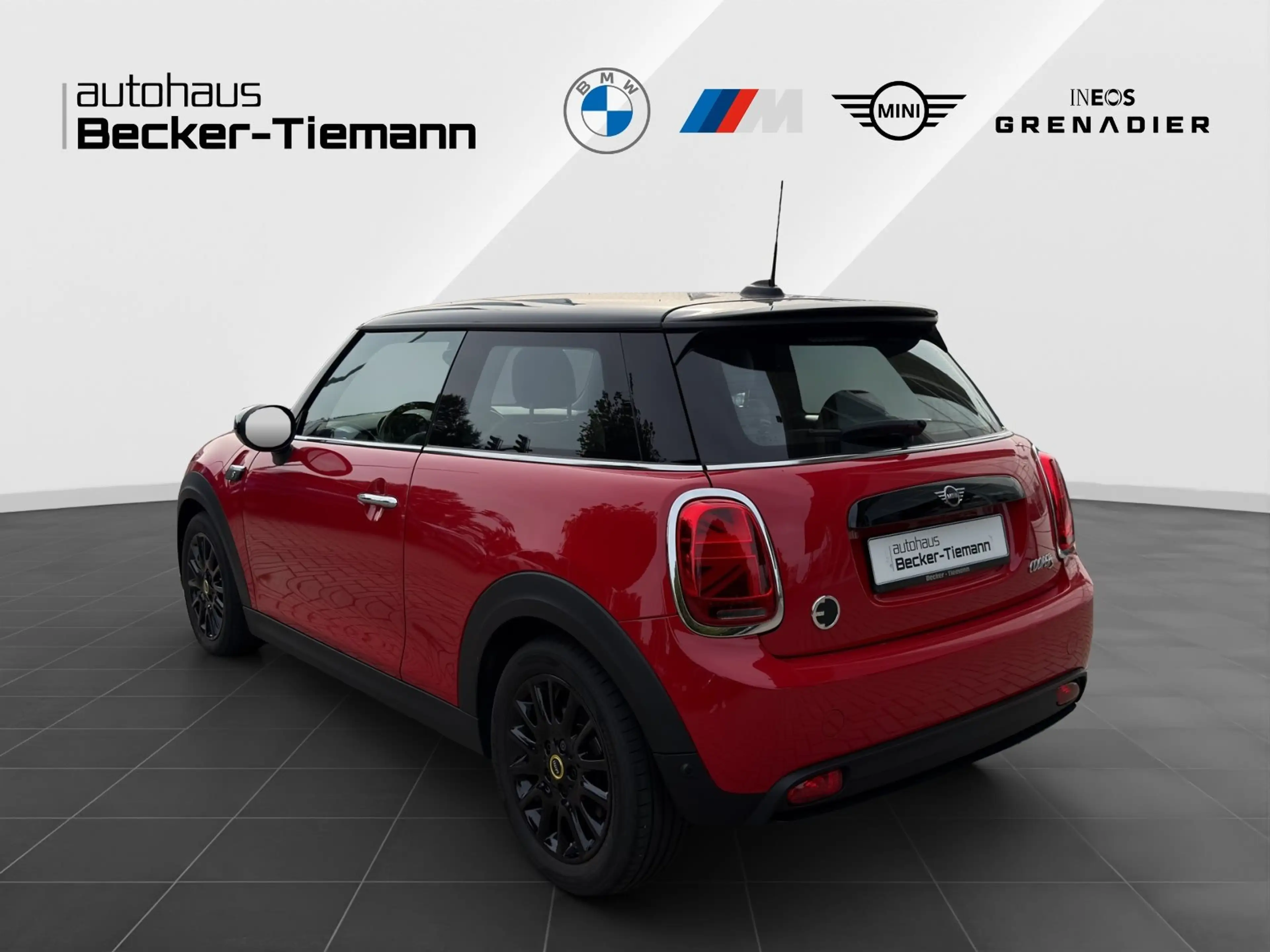 MINI Cooper SE Hatch 16" / DrivAss / DAB / Ambiente / LED / CarPl — photo 4