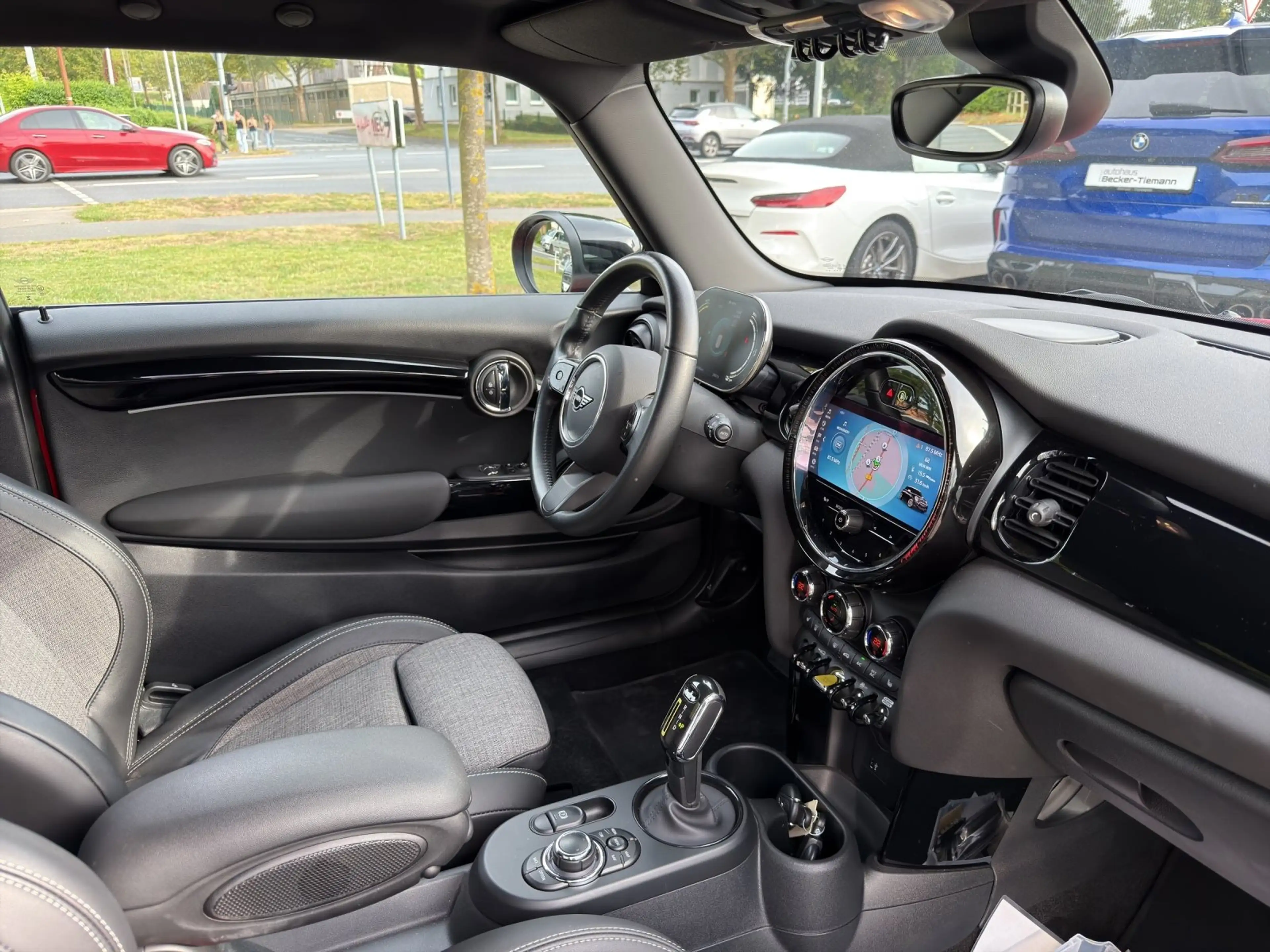 MINI Cooper SE Hatch 16" / DrivAss / DAB / Ambiente / LED / CarPl — photo 15