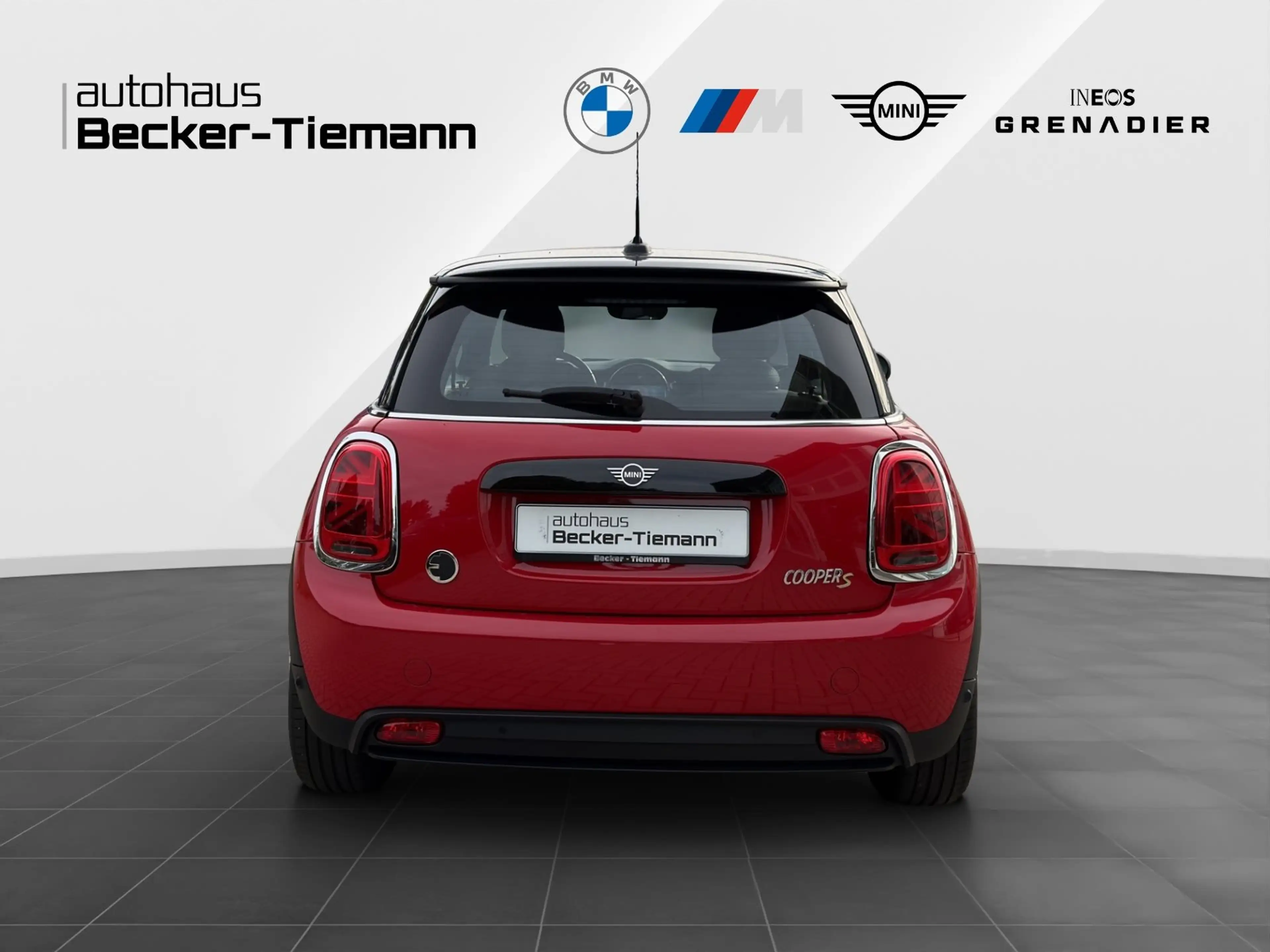 MINI Cooper SE Hatch 16" / DrivAss / DAB / Ambiente / LED / CarPl — photo 5