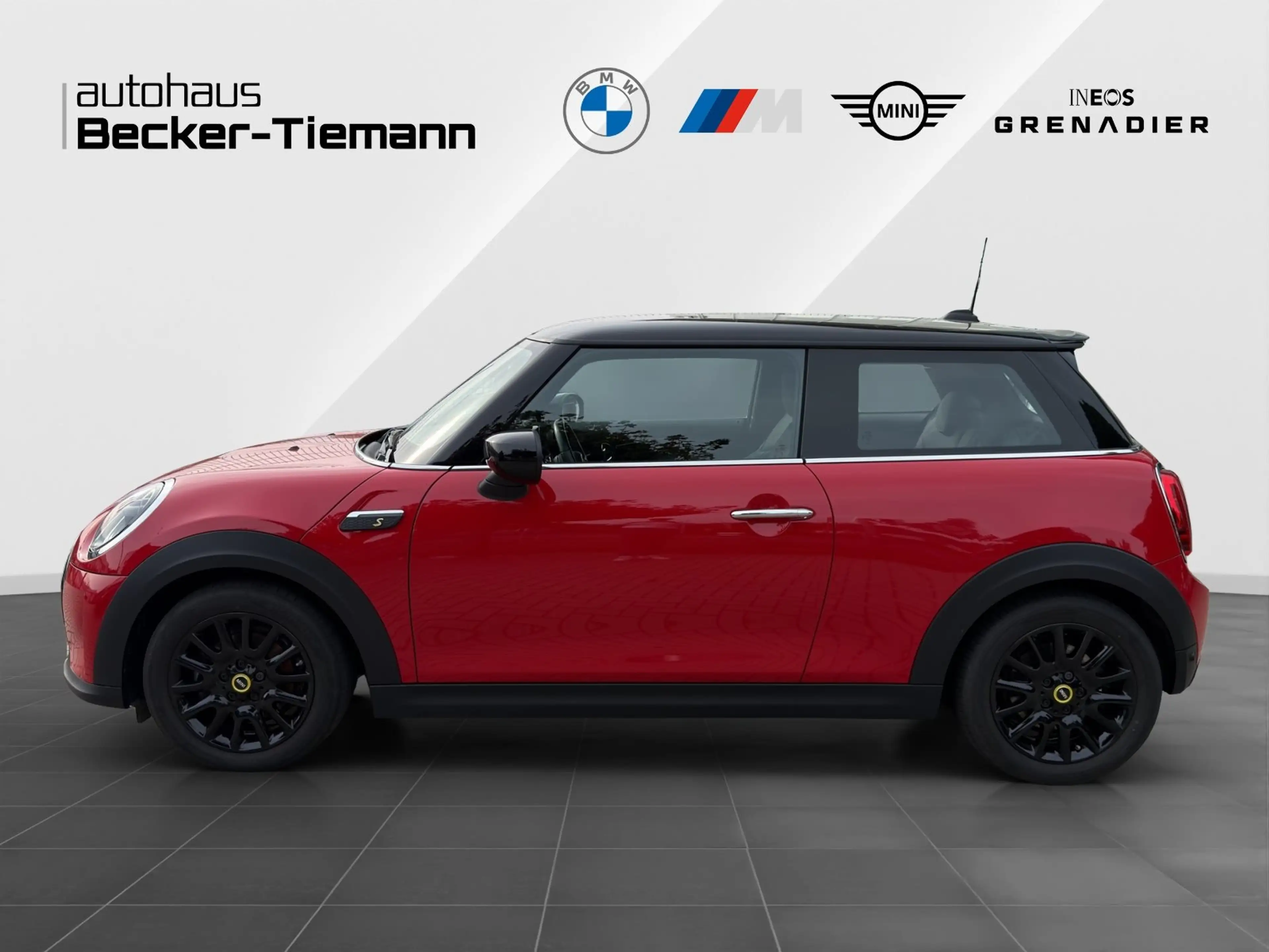 MINI Cooper SE Hatch 16" / DrivAss / DAB / Ambiente / LED / CarPl — photo 3