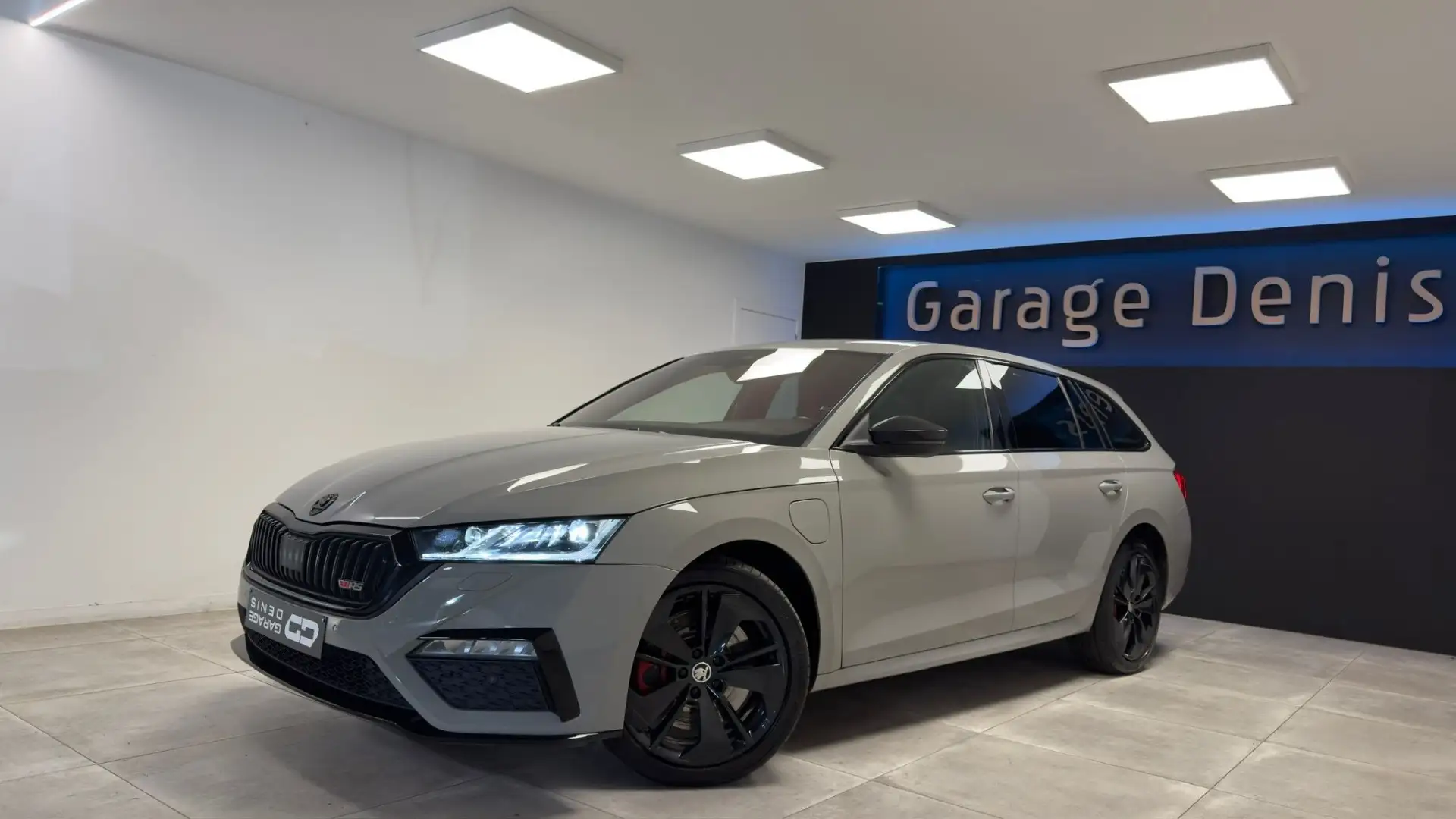Skoda Octavia SW WRS PHEV 1.4 TSI  DSG*GPS+CAMERA*LED GARANTIE Grijs - 1