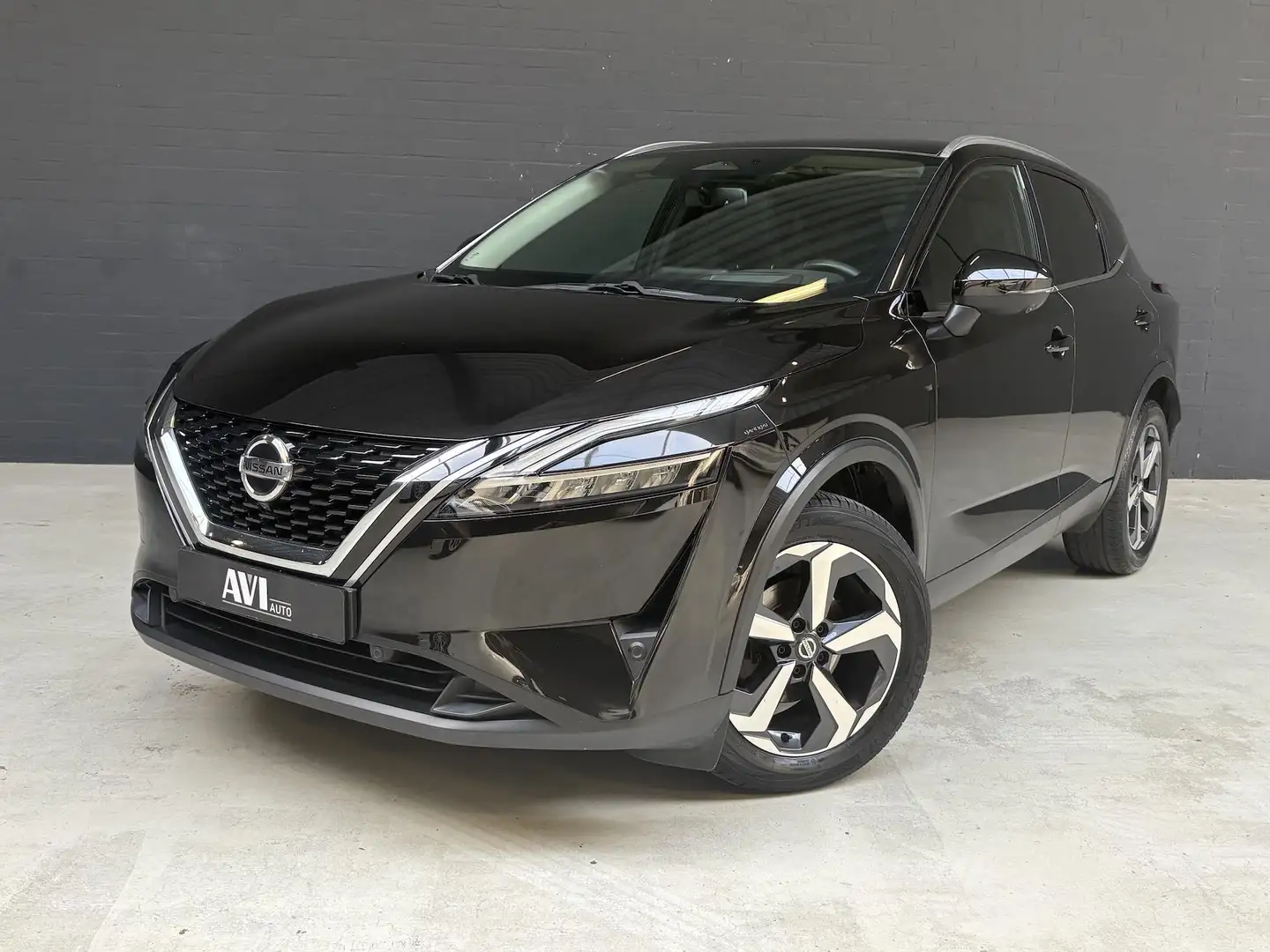 Nissan Qashqai 1.3 MHEV N-Connecta Pano.dak Propilot 1e Eigen. Tr Zwart - 1