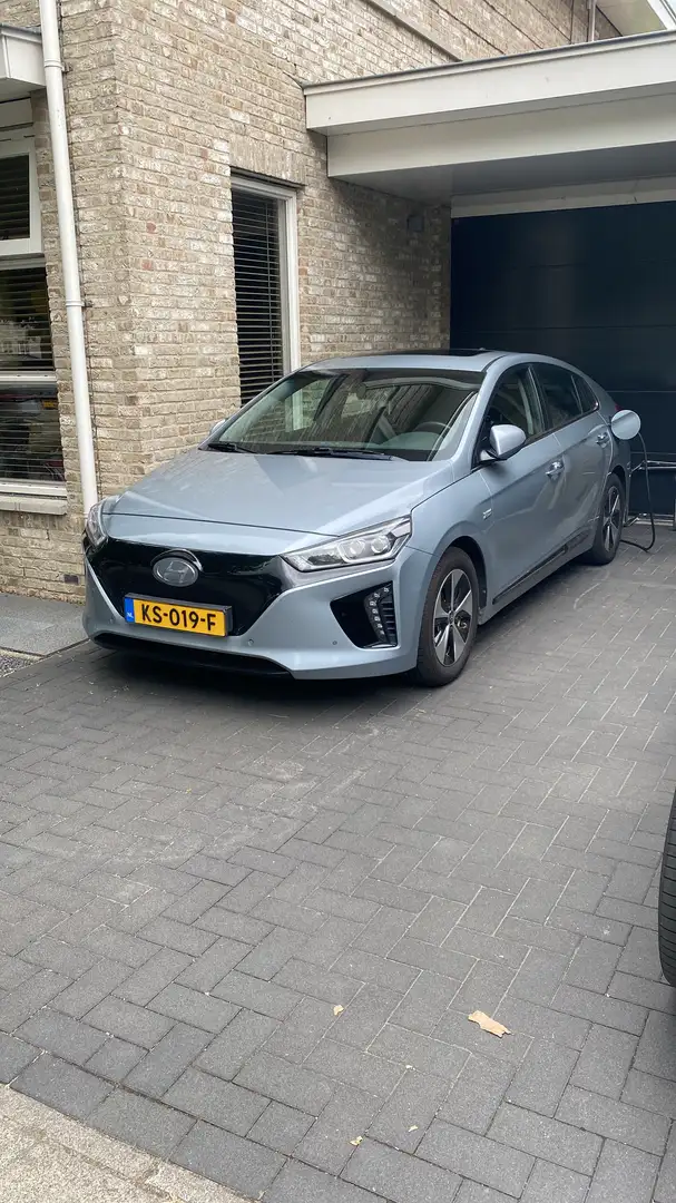 Hyundai IONIQ Premium EV Grijs - 1