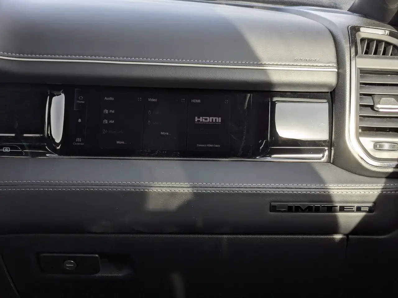 RAM 3500 снимка RAM 3500