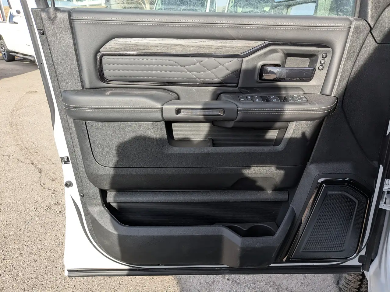 RAM 3500 снимка RAM 3500