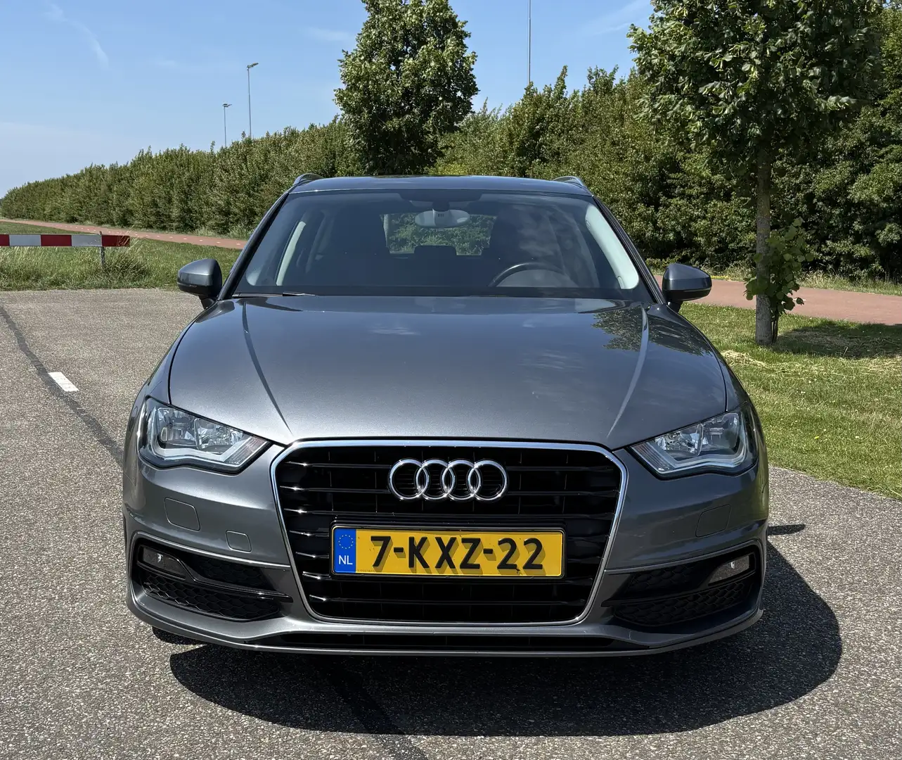 Audi A3 1.4 TFSI Ambit.Pro L S tronic Grijs - 1