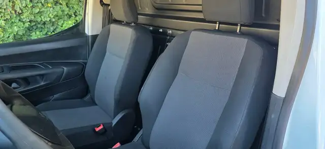 Peugeot Partner view 5