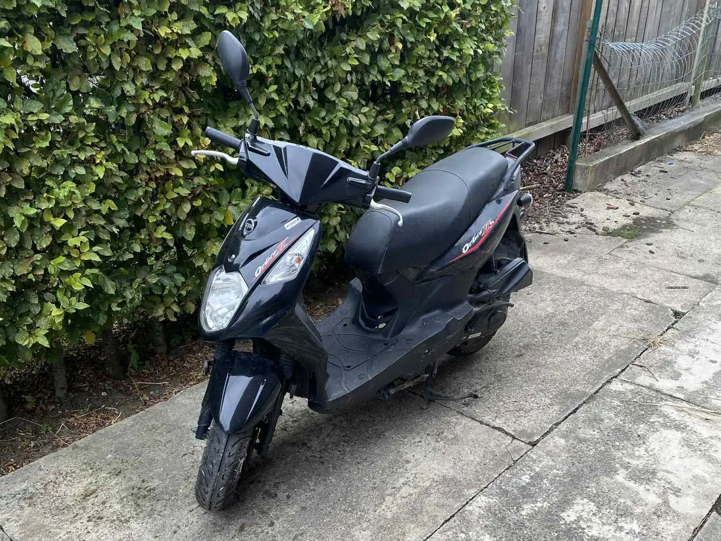 SYM Orbit II Zwart - 1