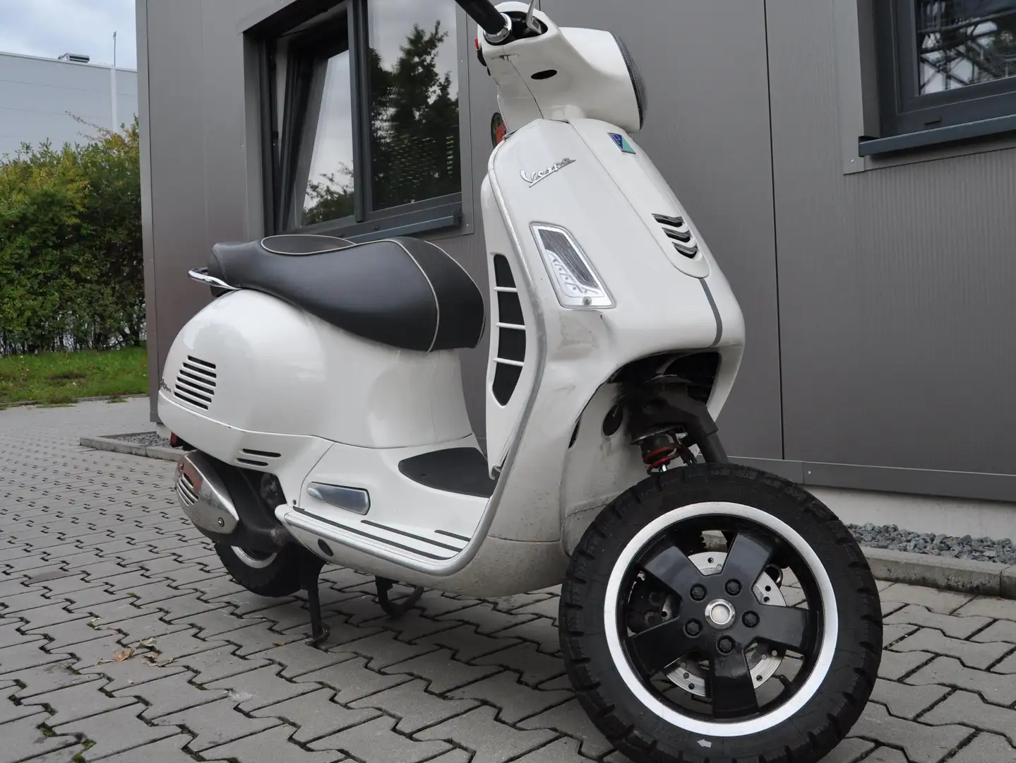 Vespa GTS Super 300 ABS Blanco - 1