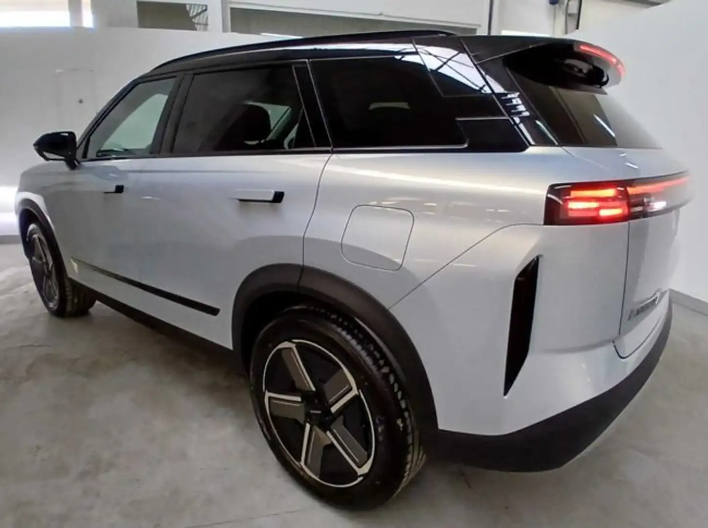 Jaecoo J7 1.5 TGDI PHEV EXCLUSIVE DHT 5P Plateado - 2