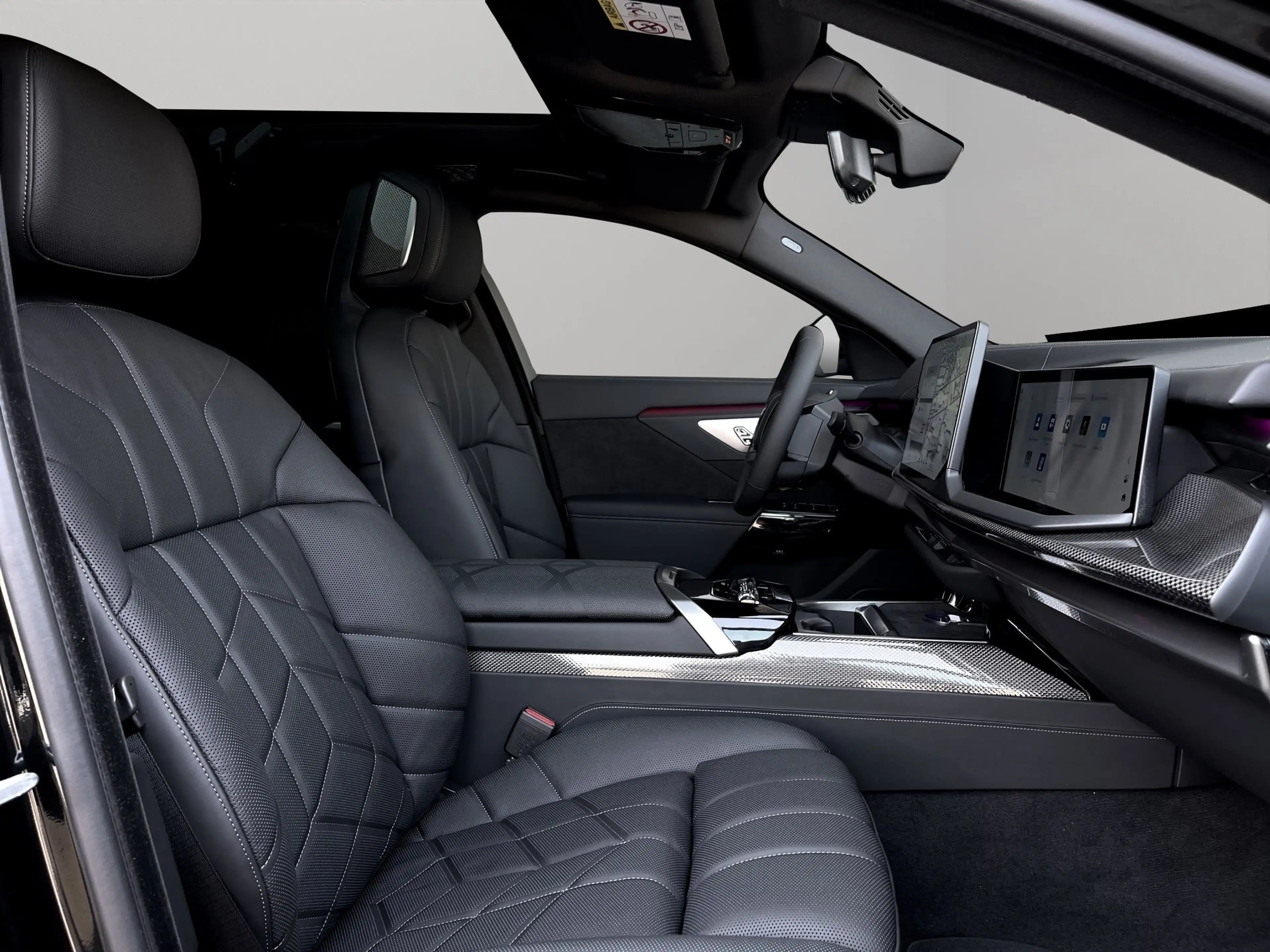 BMW i7 xDrive60 — photo 12