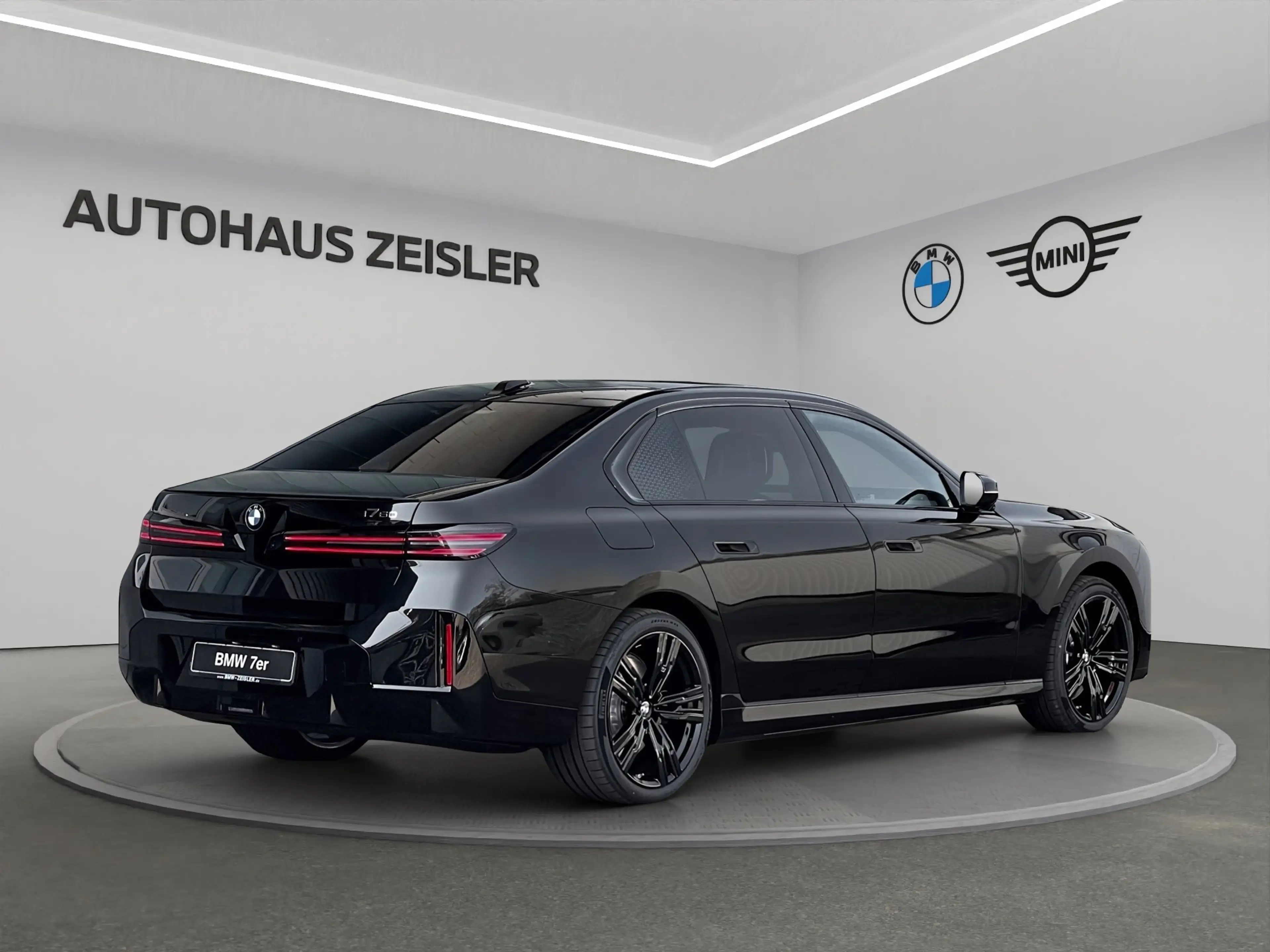 BMW i7 xDrive60 — photo 2