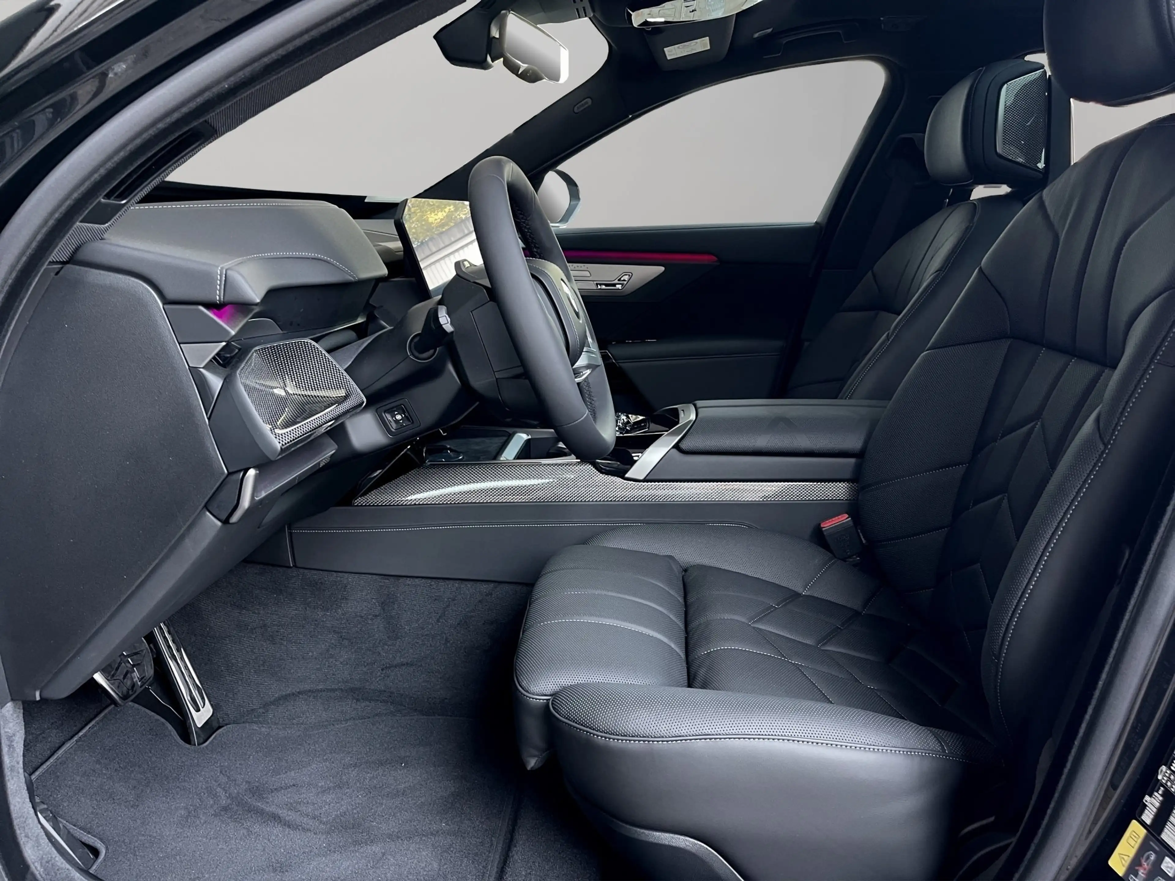 BMW i7 xDrive60 — photo 9