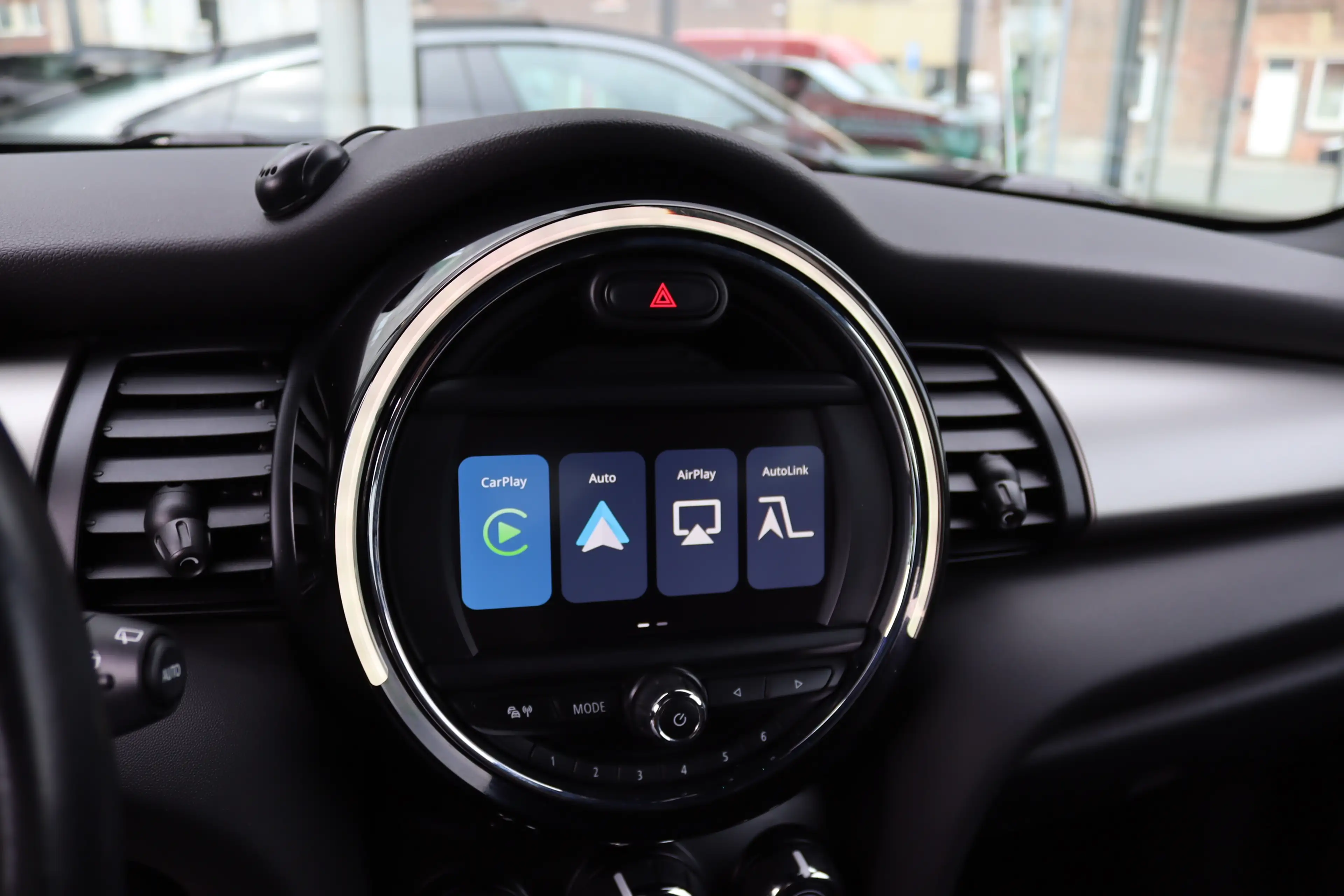 MINI Cooper D JWC 116CV CARPLAY GPS XENON AMBIANCE FULL EURO 6b — photo 12