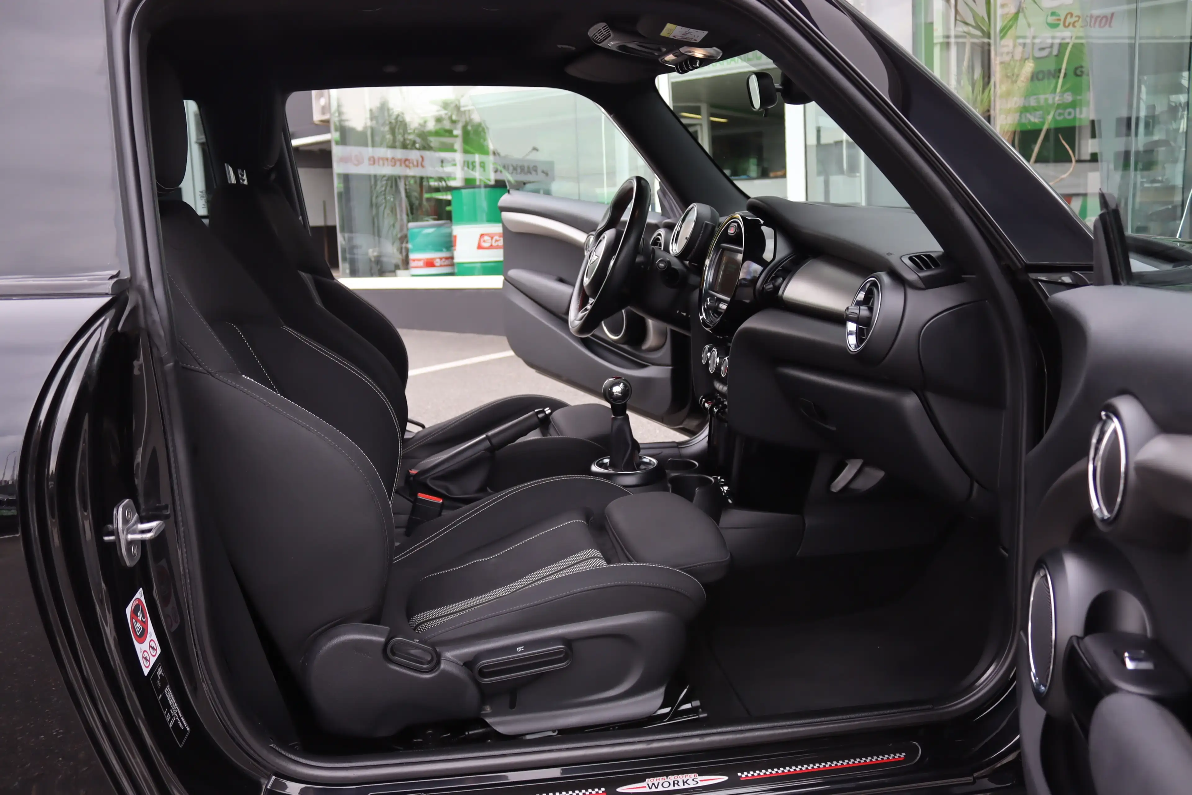 MINI Cooper D JWC 116CV CARPLAY GPS XENON AMBIANCE FULL EURO 6b — photo 9