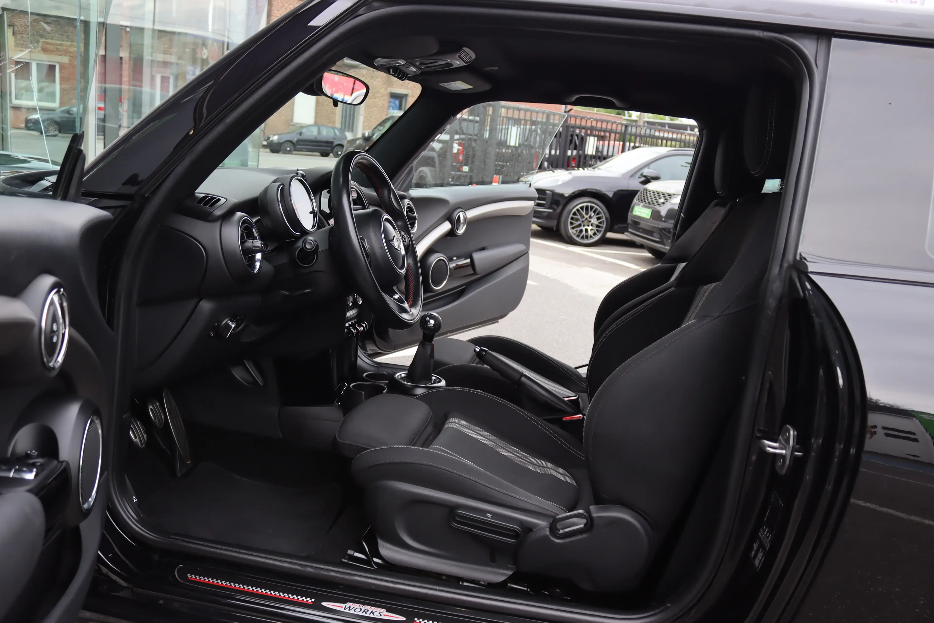 MINI Cooper D JWC 116CV CARPLAY GPS XENON AMBIANCE FULL EURO 6b — photo 7