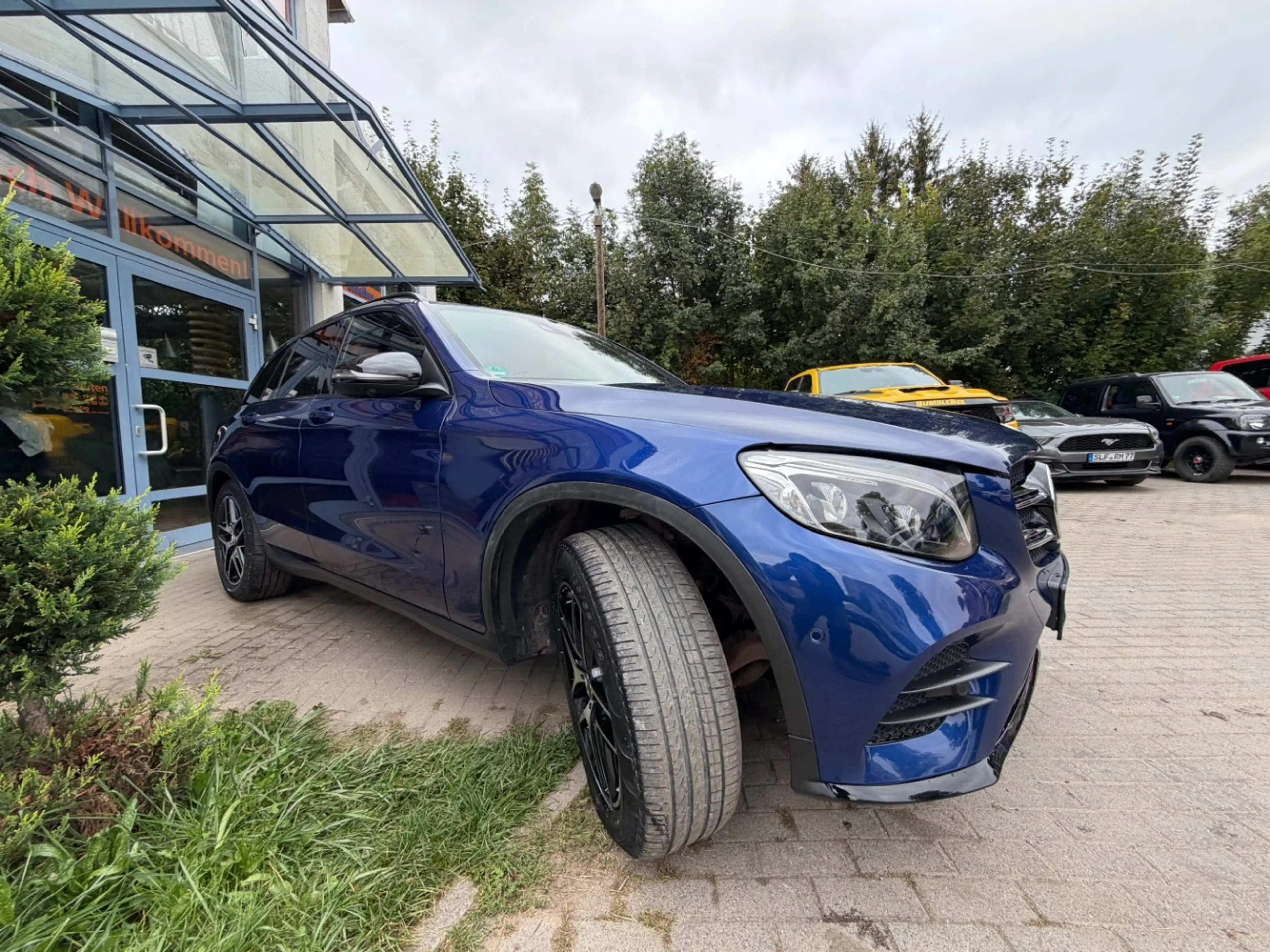 Mercedes-Benz GLC 250 4 Matic AMG Line AHK 360° Burmester — photo 7