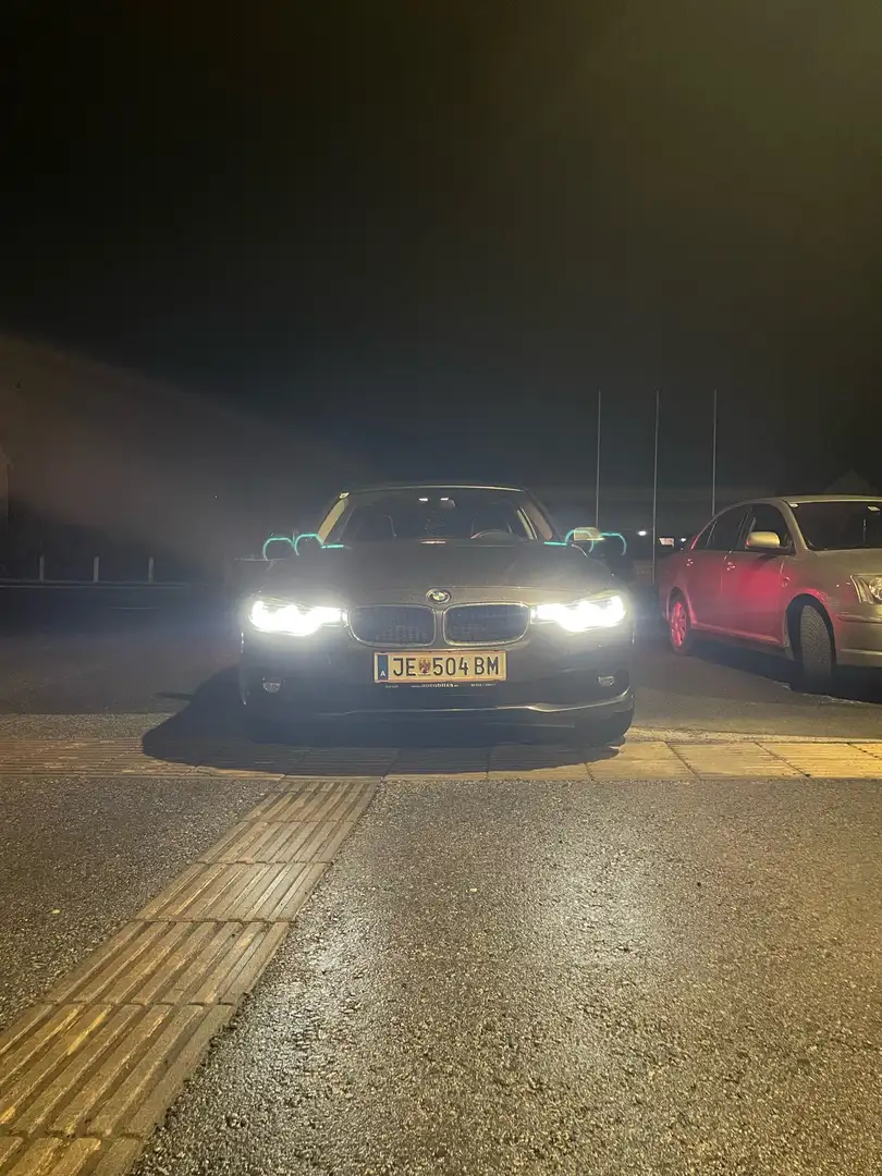 BMW 318 318d Touring Aut. - 2