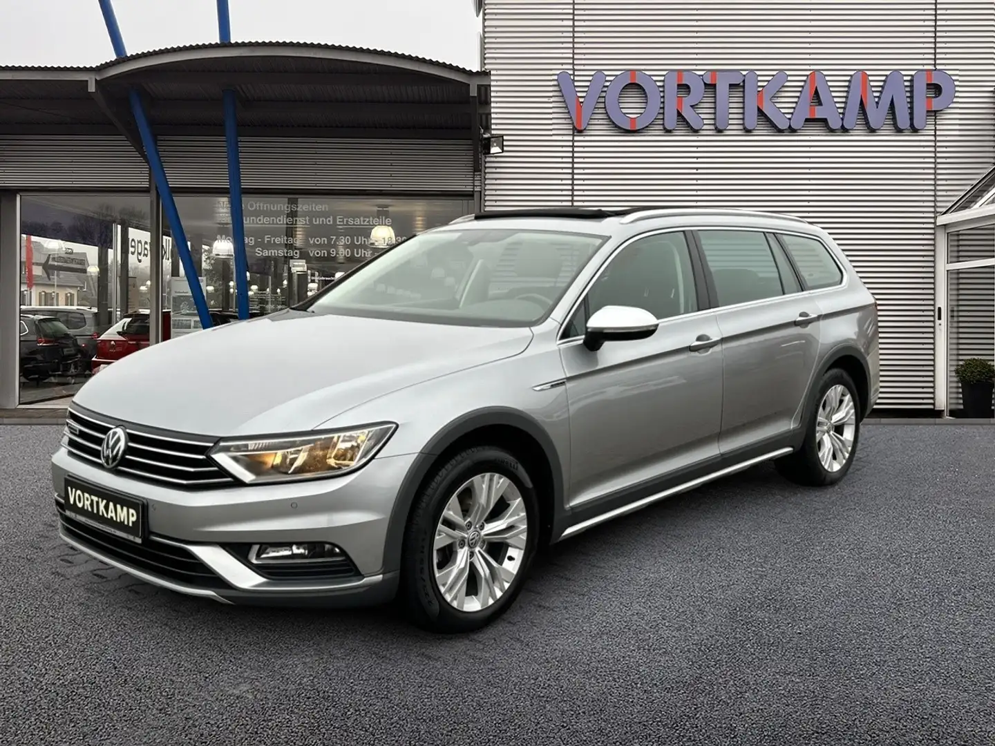 Volkswagen Passat Variant Alltrack 4Motion Pano/Kamera/AHK Zilver - 2