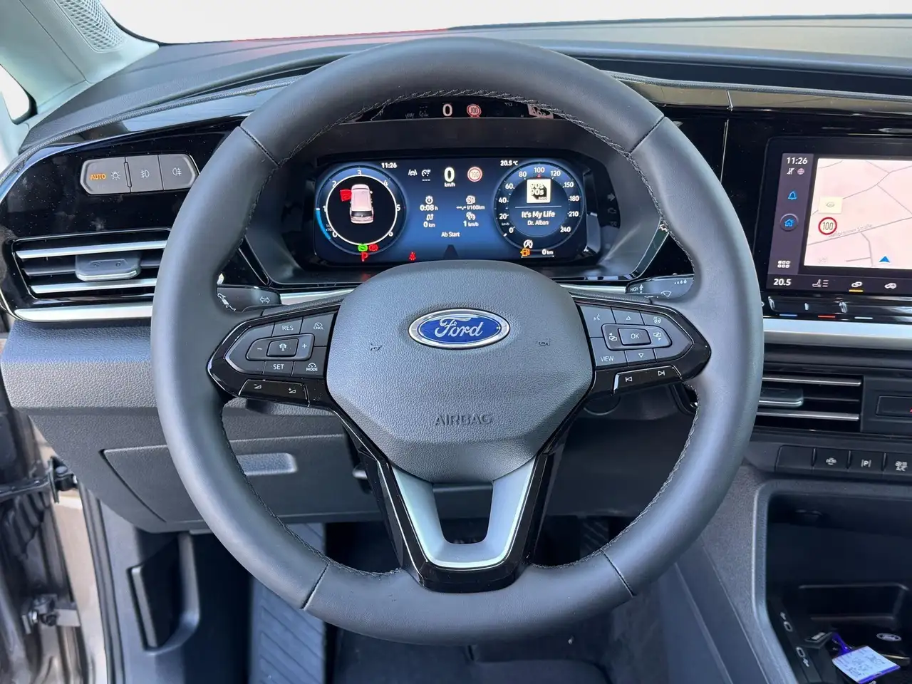 Ford Grand Tourneo 2026 — фото 11