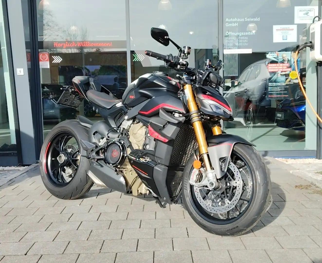 Ducati Streetfighter V4S dark stealth Schwarz - 1