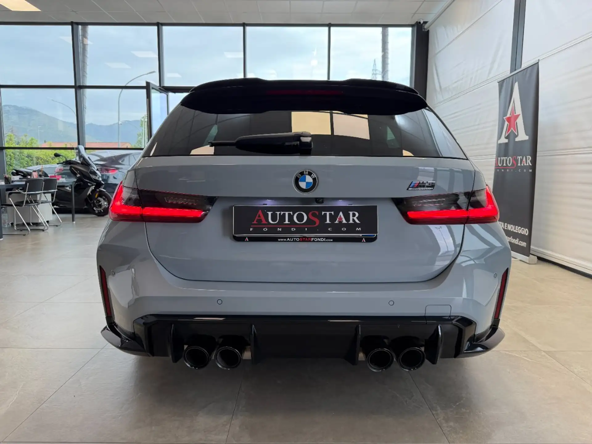 BMW M3 2023 화이트 사진 5