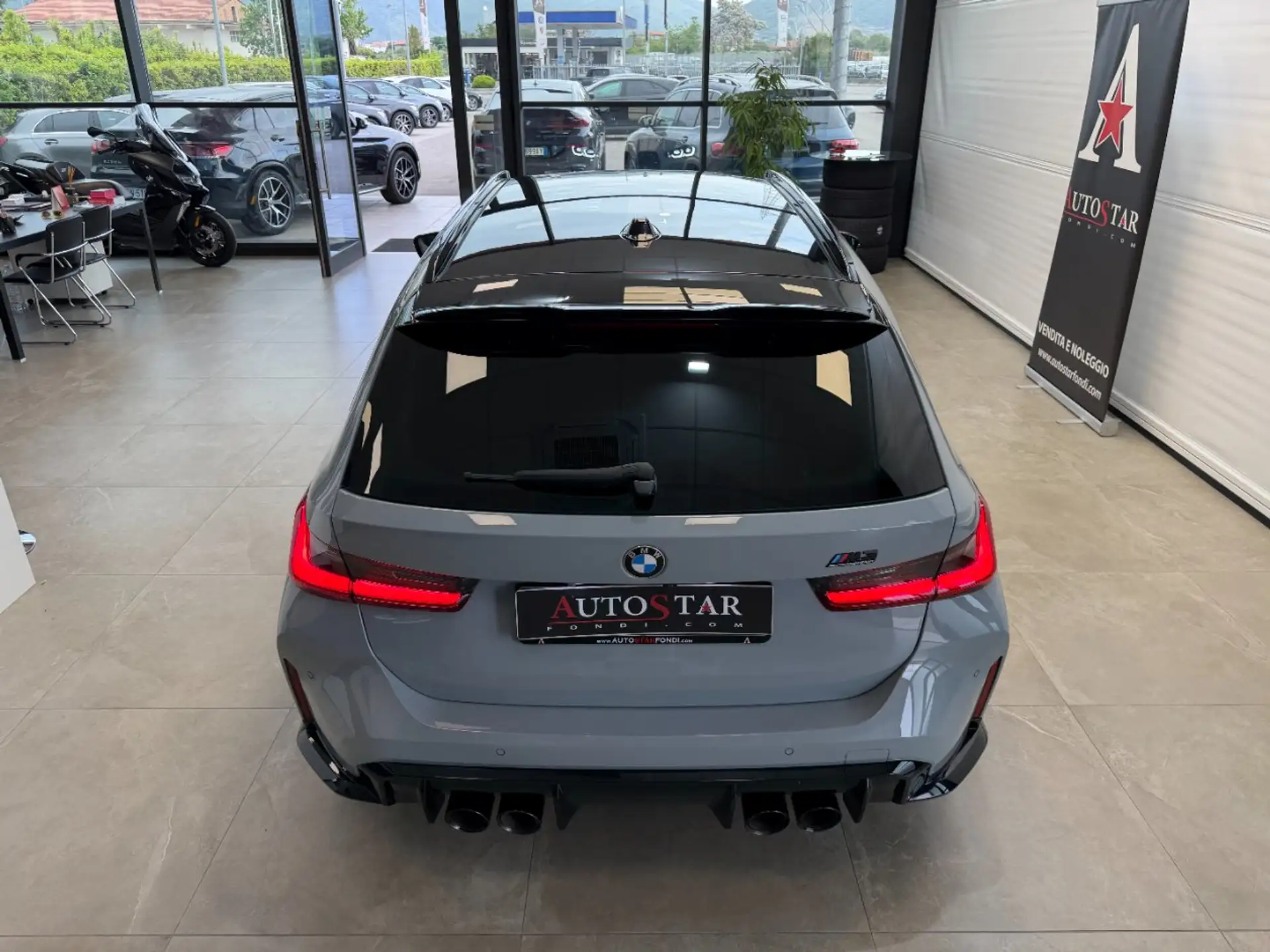 BMW M3 2023 화이트 사진 6