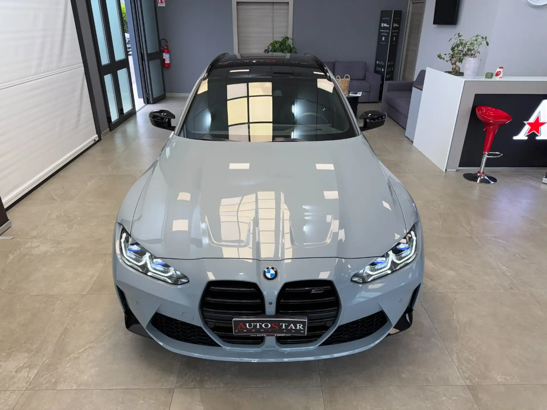 BMW M3 2023 화이트 사진 8