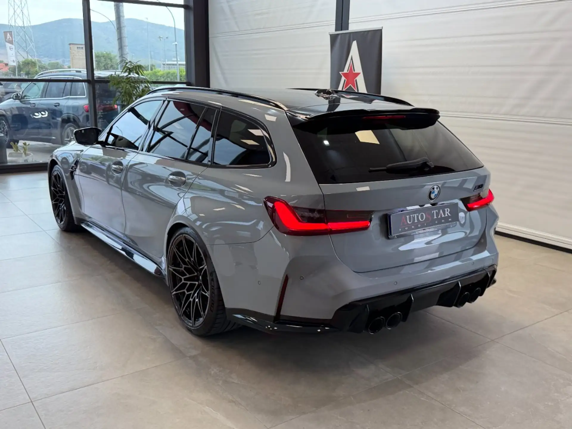 BMW M3 2023 화이트 사진 4