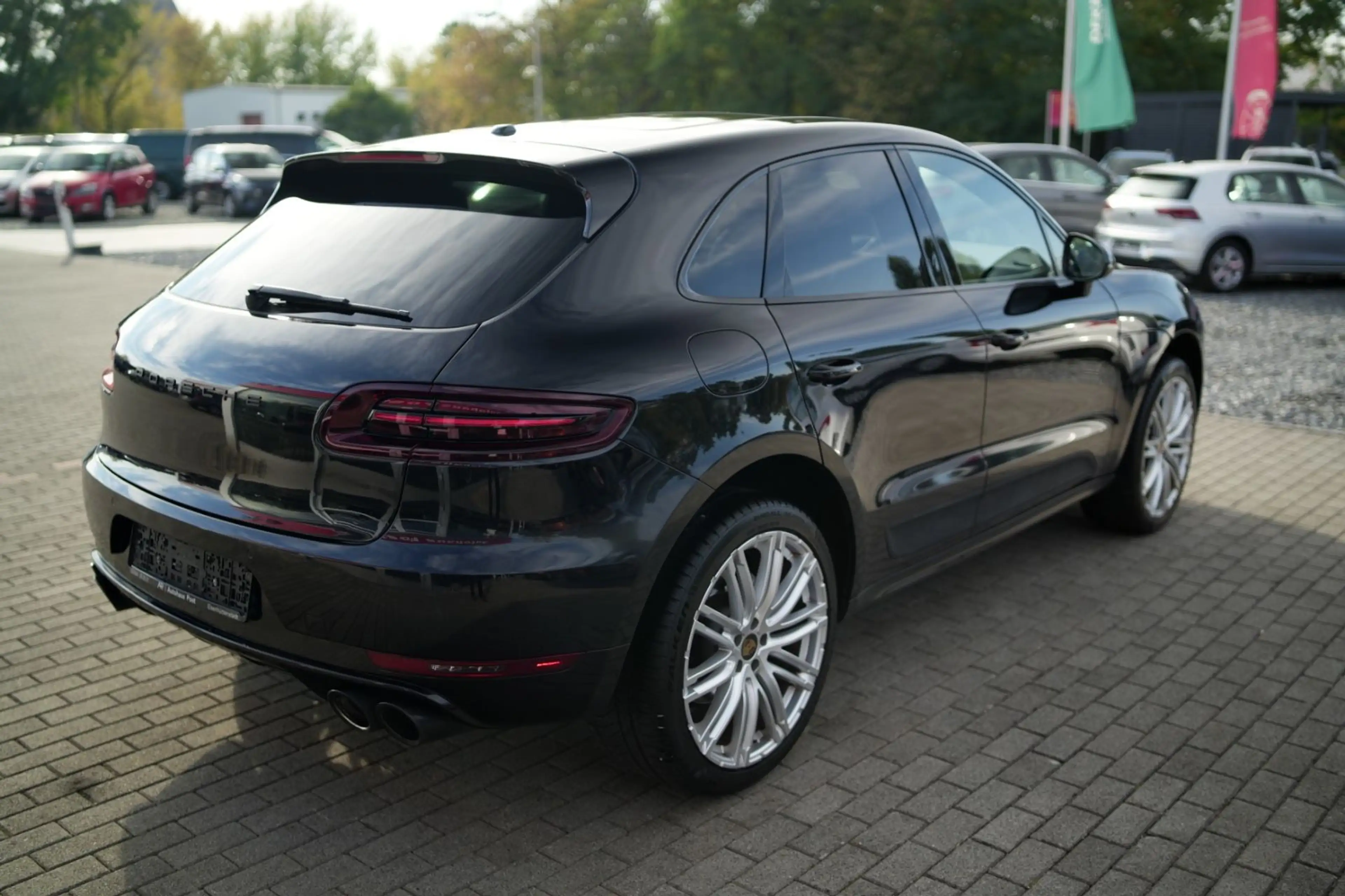 Porsche Macan S 21" SportChrono Sitzlüftung Pano Kamera — photo 4