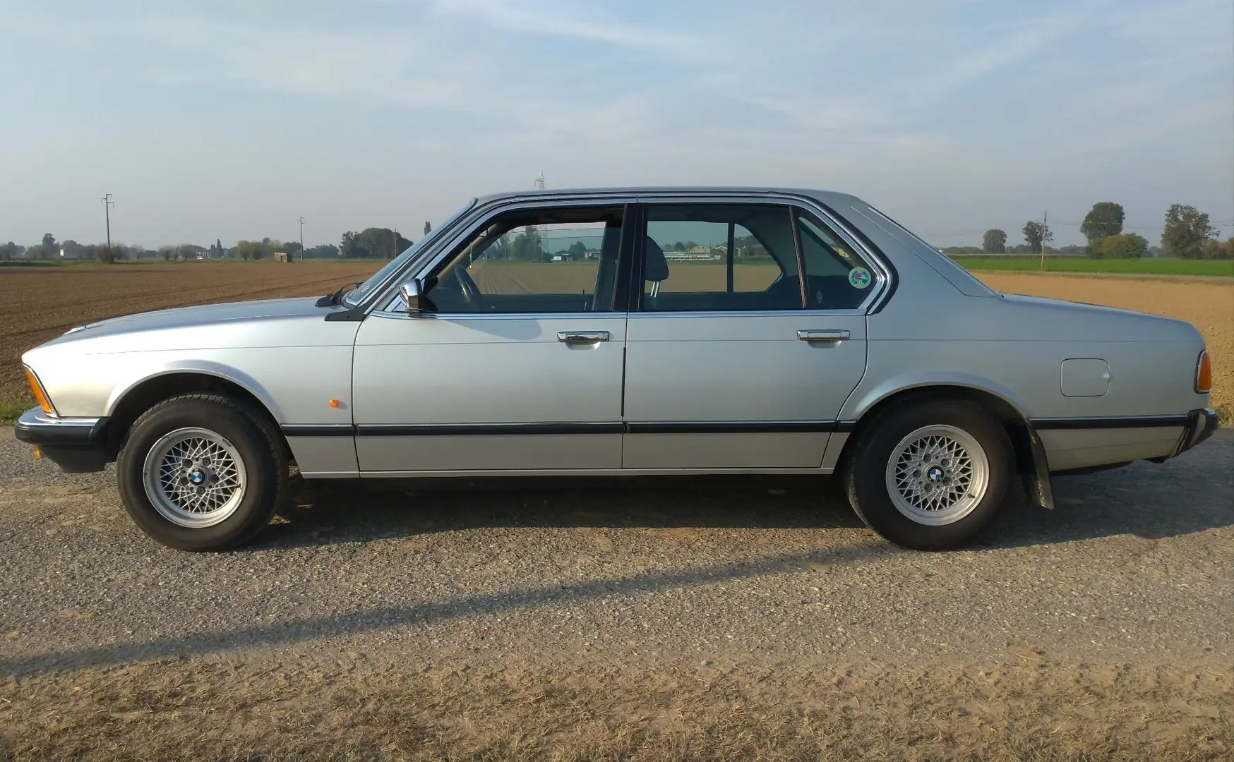 BMW 728 Szürke - 2