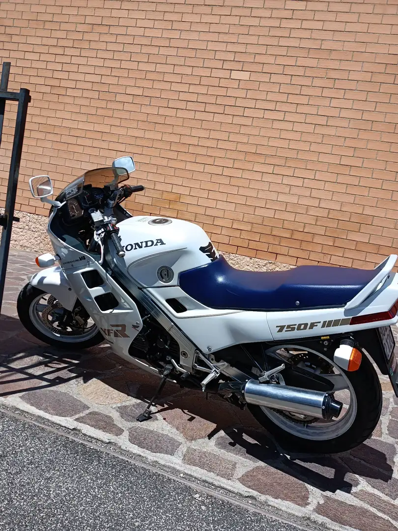 Honda VFR 750 Fehér - 1