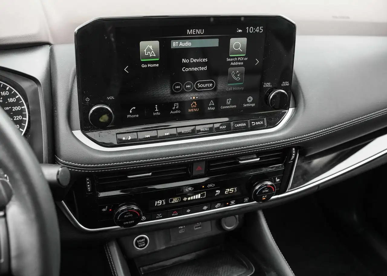 Nissan Rogue снимка Nissan Rogue