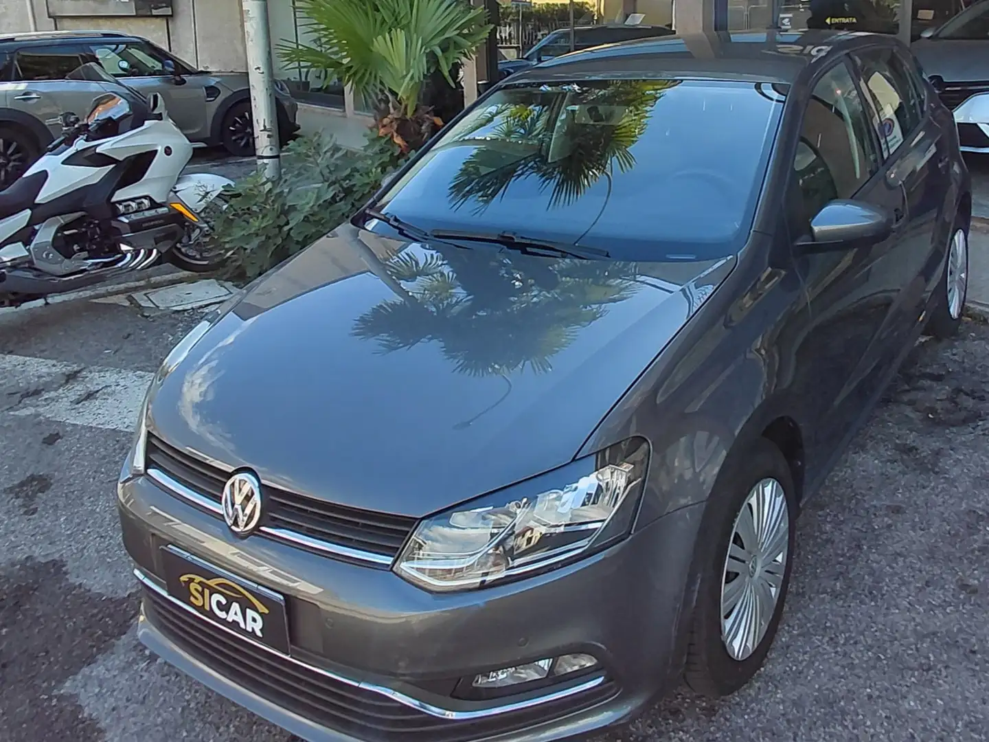 Volkswagen Polo Polo V 2014 5p 1.4 tdi bm Trendline 75cv Gris - 1