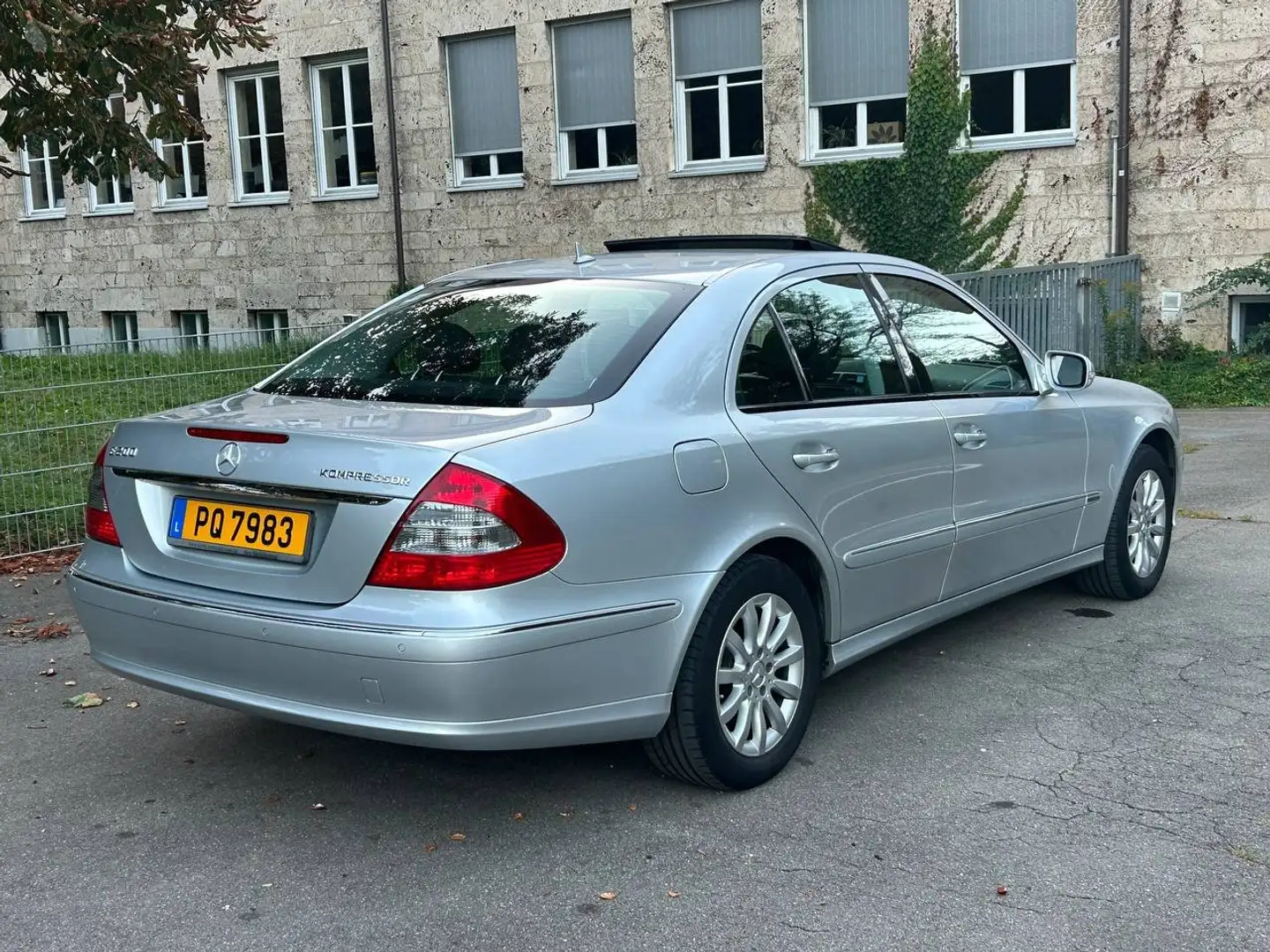 Mercedes-Benz E 200 E 200 T Kompressor Automatik Elegance Argent - 2
