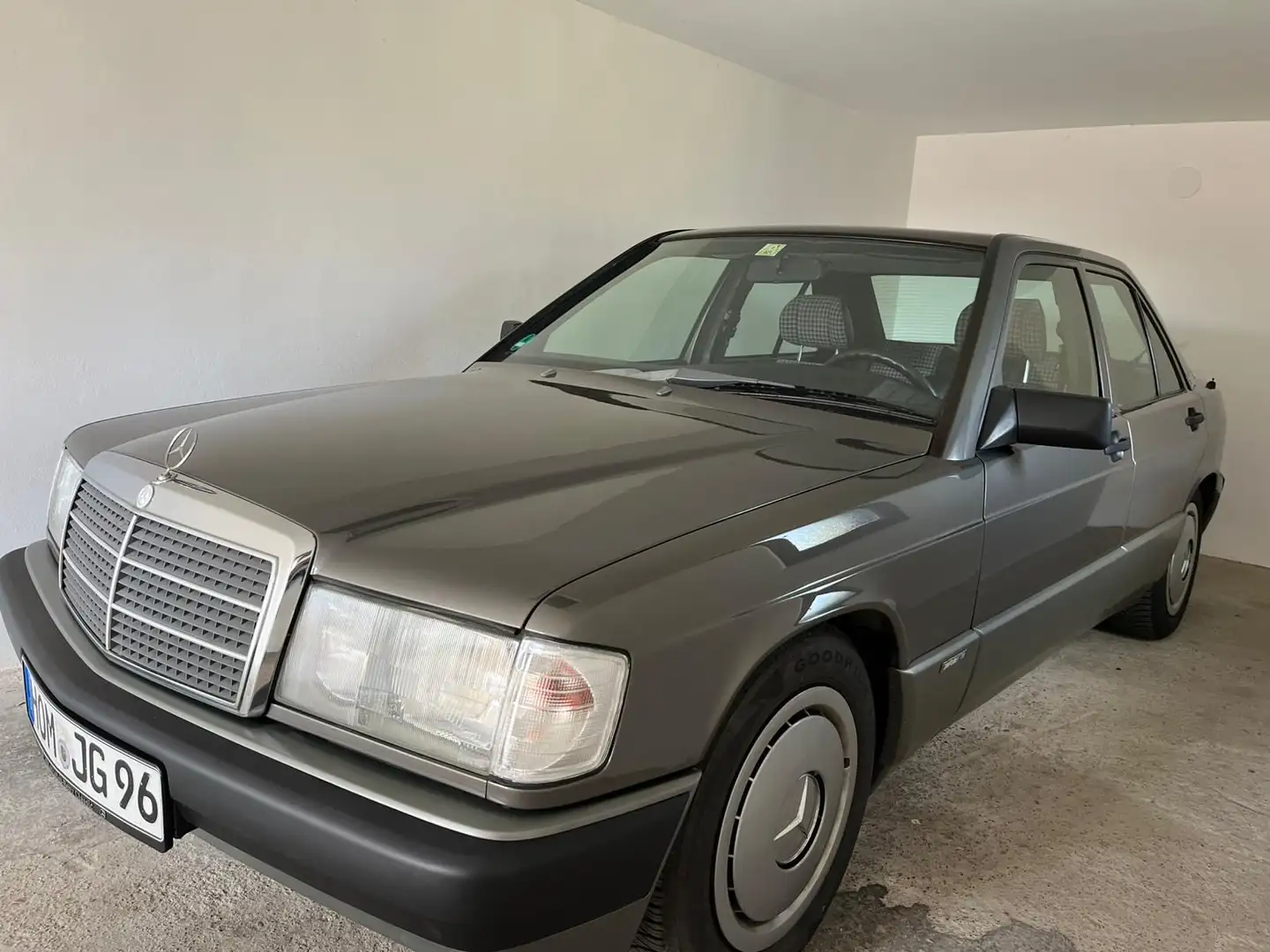 Mercedes-Benz 190 190 E Sportline Grau - 1