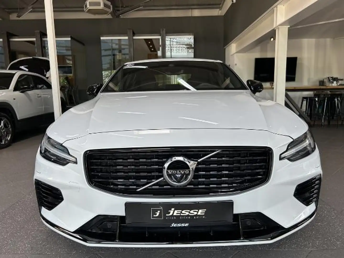 Volvo S60 T8 AWD R-Design LED ACC Pano HUD DAB 360 Weiß - 2