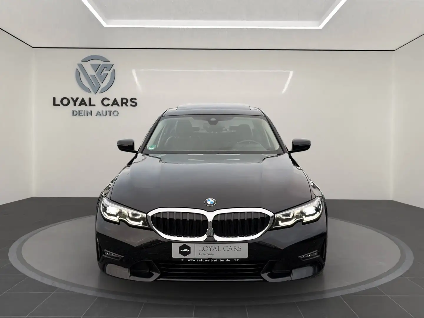 BMW 320 i Lim *Sport*Shadow*SB-DACH*Live*LED*KAMERA Schwarz - 2