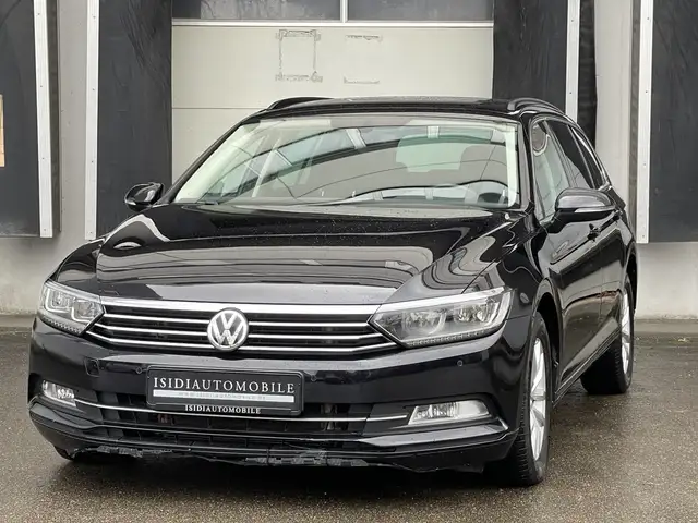 Volkswagen Passat Comfortline DSG LED Navi ACC Sitzheizung