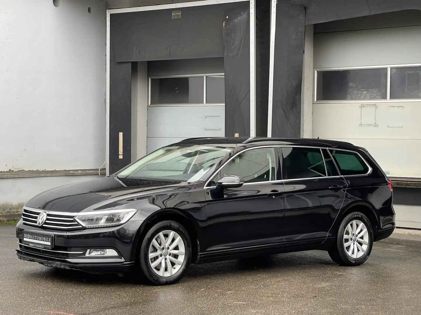 Volkswagen Passat Comfortline DSG LED Navi ACC Sitzheizung Schwarz - 2