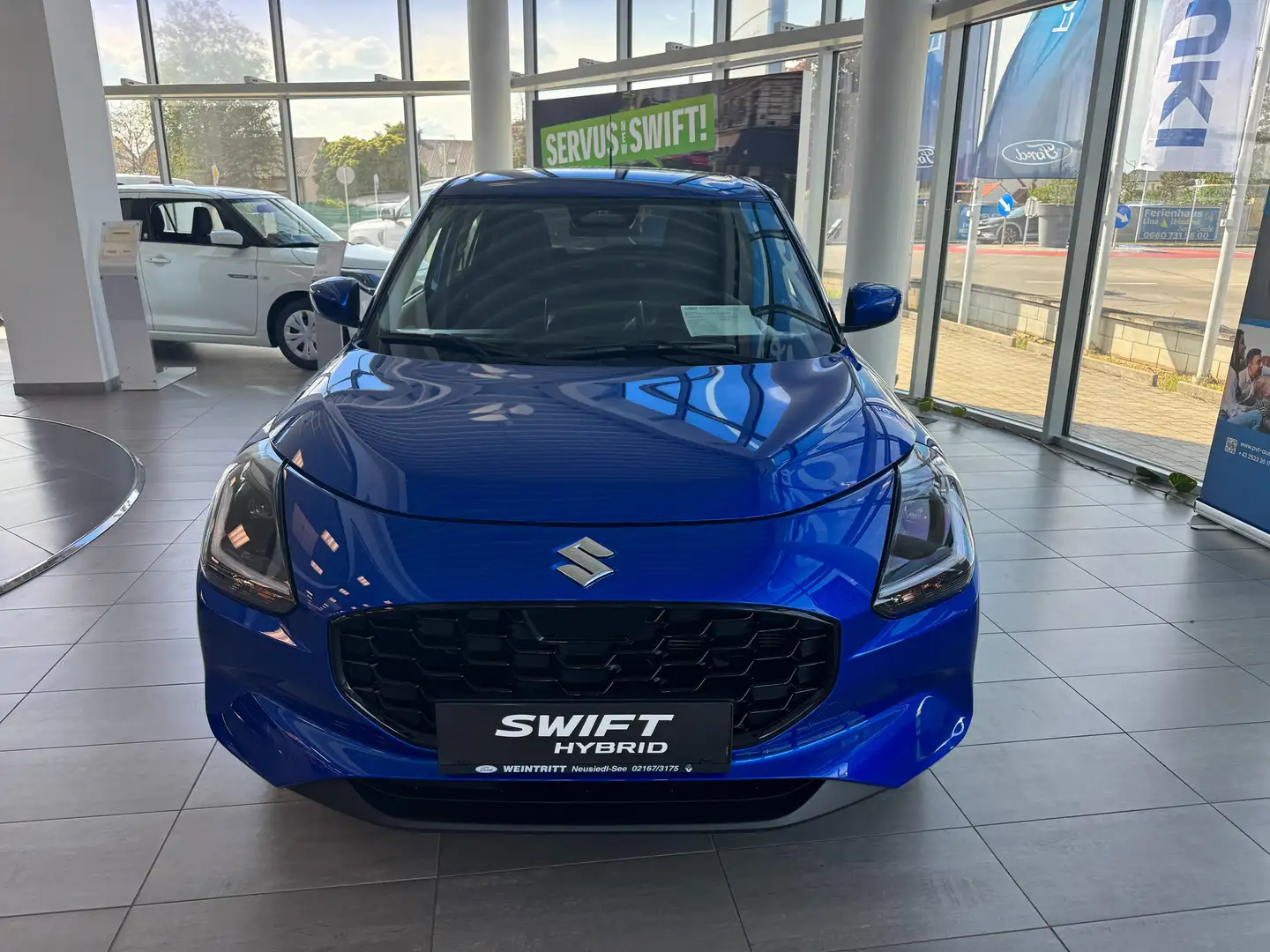 Suzuki Swift 1,2 Hybrid Shine CVT Aut. Blau - 2