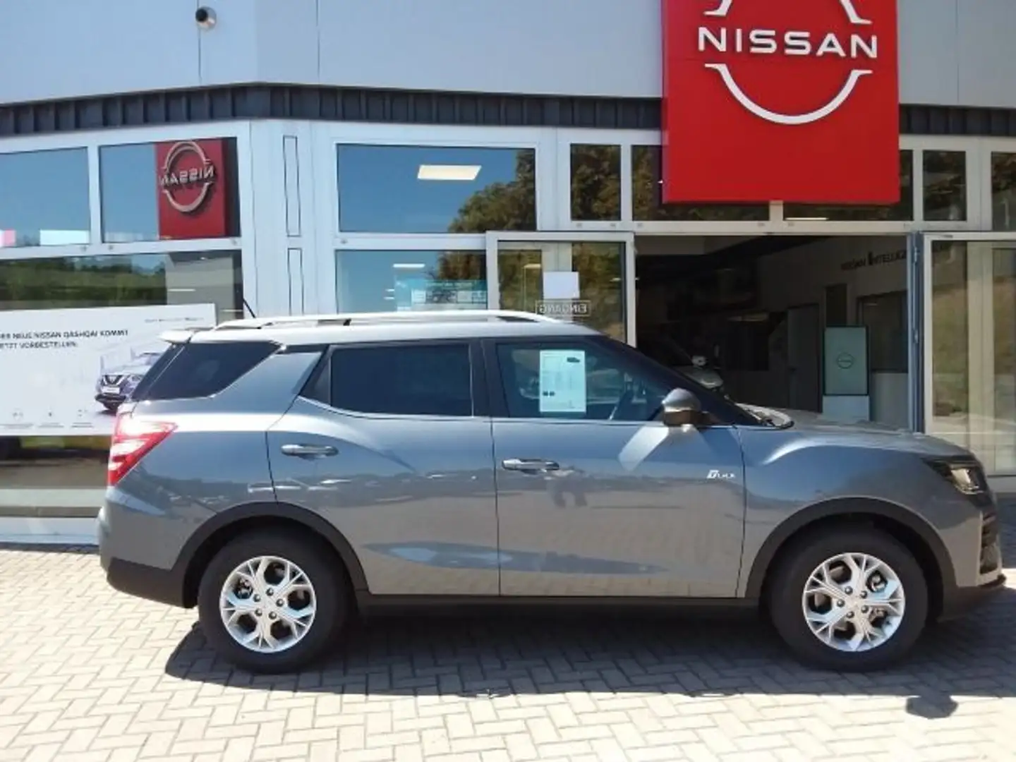 SsangYong Tivoli Grand 1.5 T-GDI Cristal 4x2 Grau - 2
