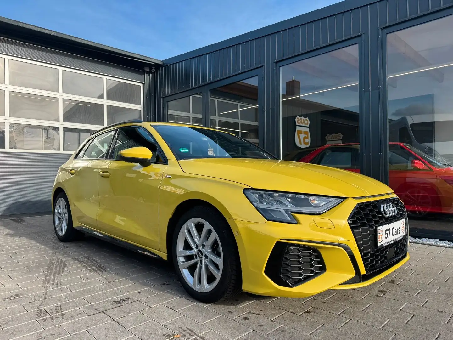 Audi A3 Sportback 35 TFSI S line Virtual+CarPlay+PDC Gelb - 1