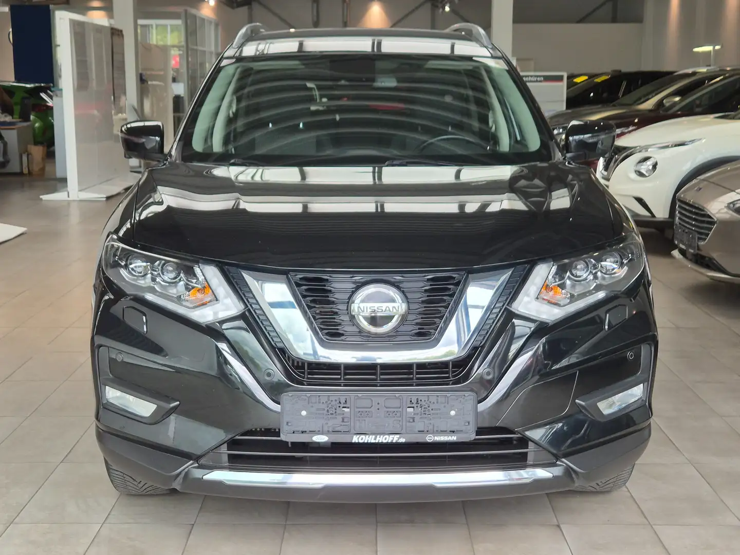 Nissan X-Trail 1.3 DIG-T N-Connecta 159PS Automatik 360 CarPlay Zwart - 2