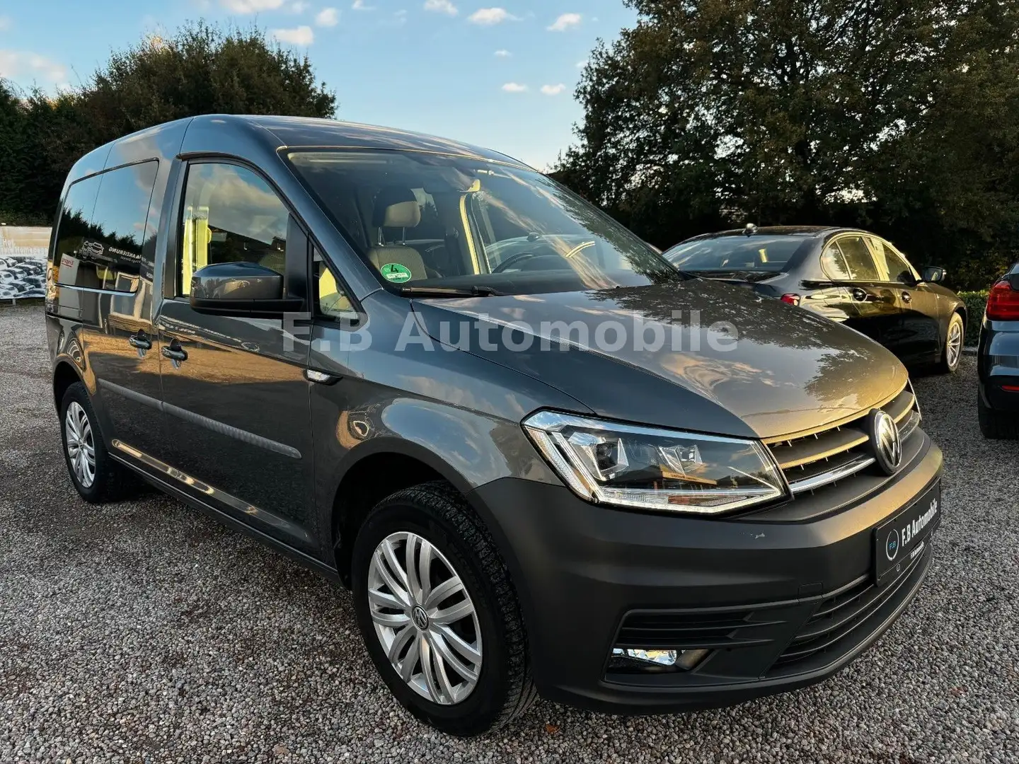 Volkswagen Caddy /AUTOMATIK/SHZ/RFK/UVM.. Grau - 1