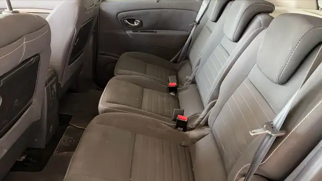Renault Scenic view 9