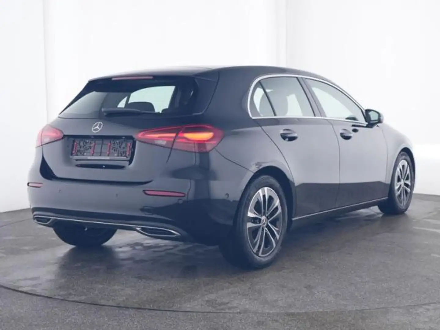 Mercedes-Benz A 180 Automatic Sport MILD HYBRID Nero - 2