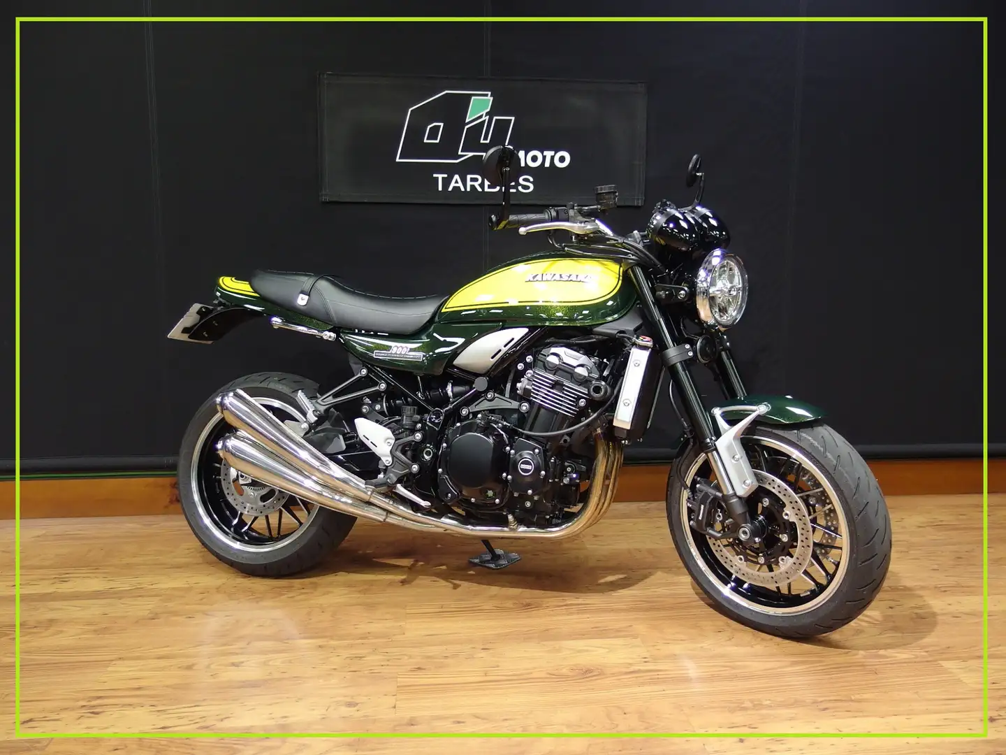 Kawasaki Z900RS Vert - 1