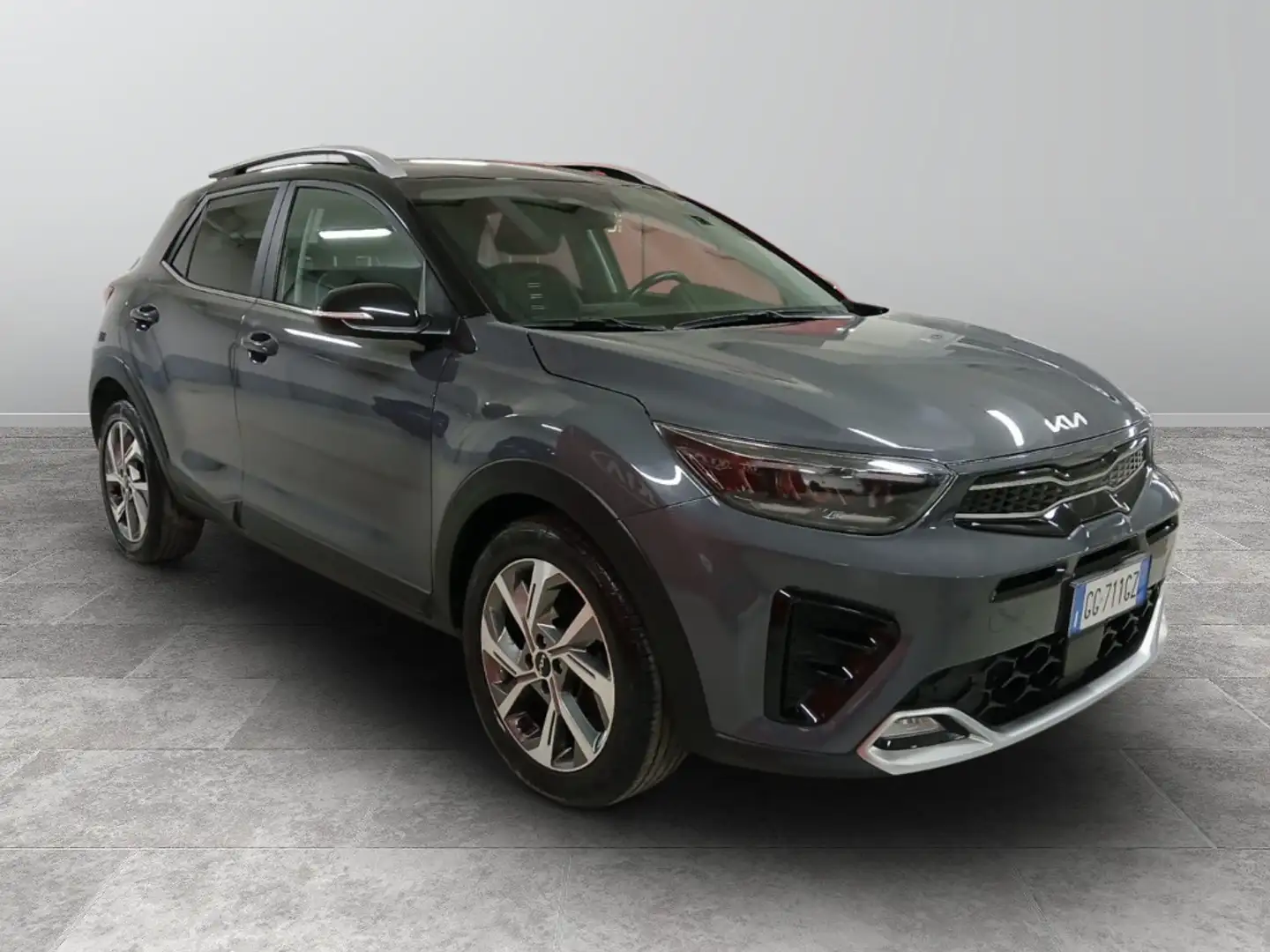 Kia Stonic 1.0 T-GDi MHEV GT Line Techno Pack Gris - 1